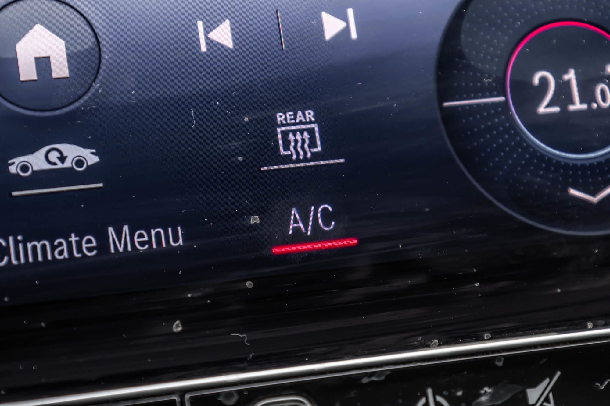 Mercedes-Benz GLC300  2023