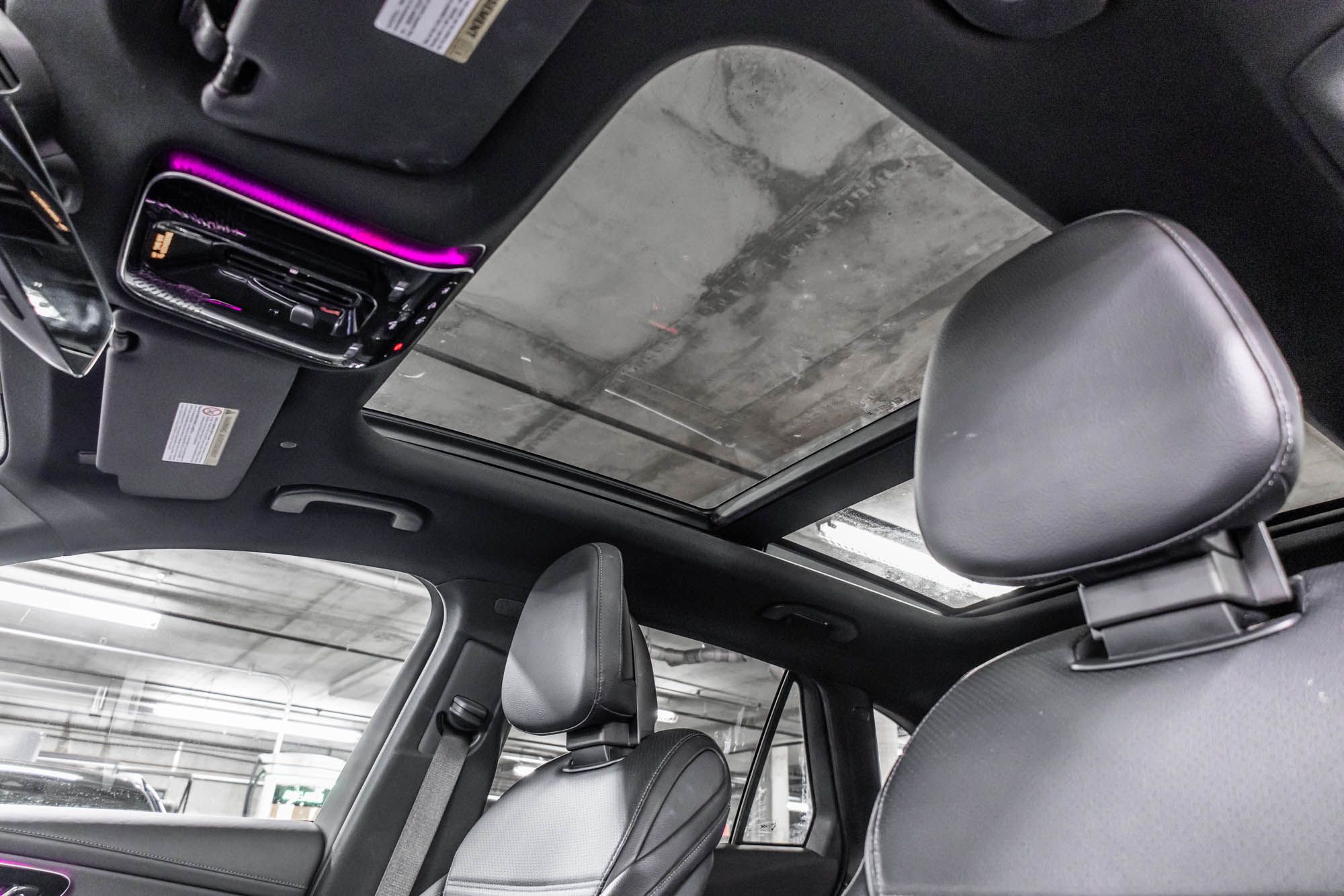 Mercedes-Benz GLC300  2023