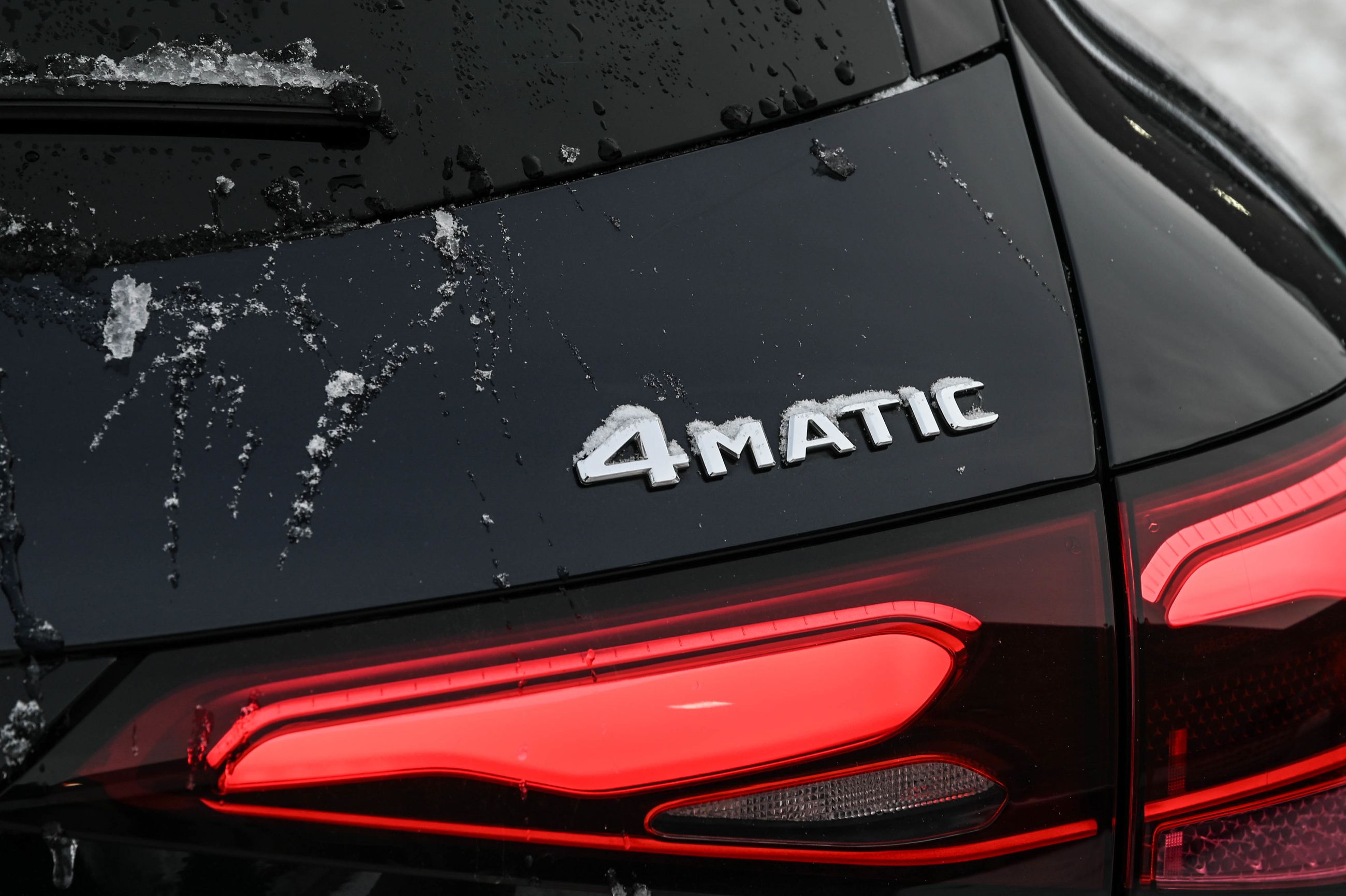 Mercedes-Benz GLC300  2023