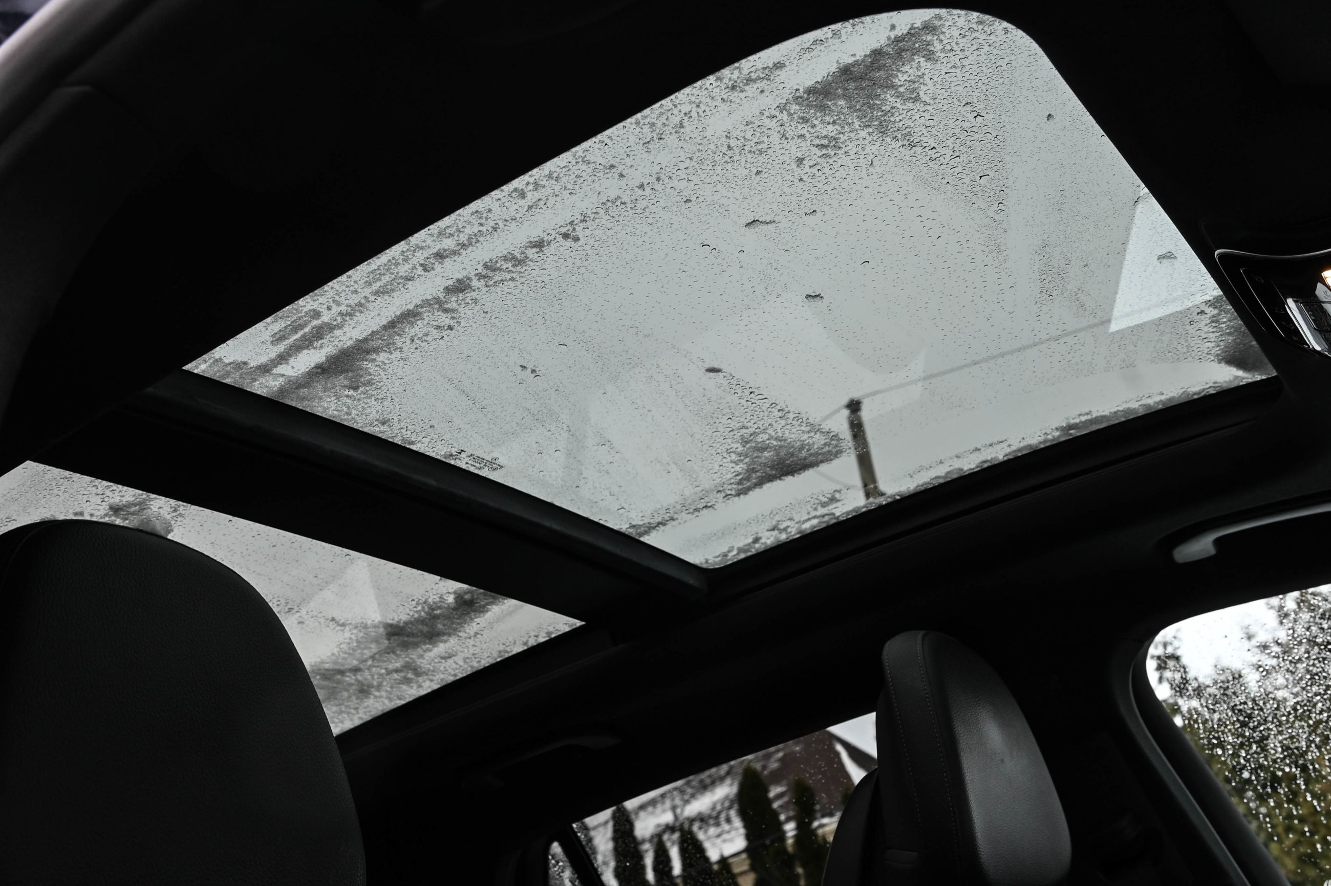 Mercedes-Benz GLC300  2023