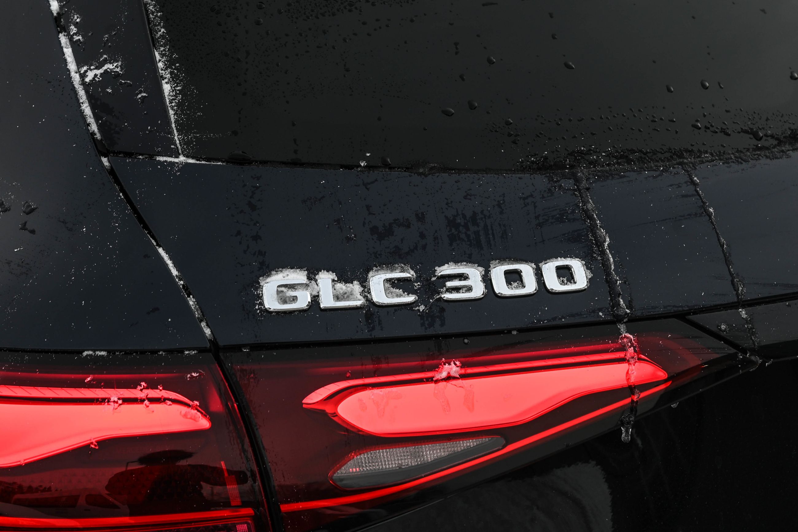 Mercedes-Benz GLC300  2023