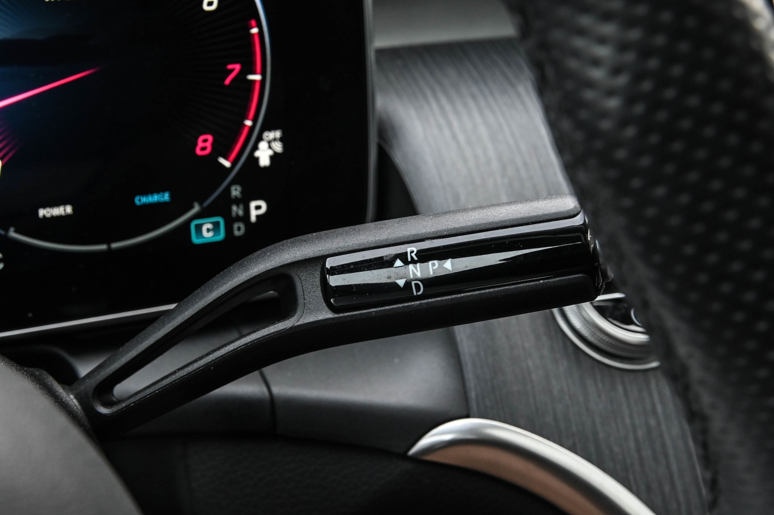 Mercedes-Benz GLC300  2023