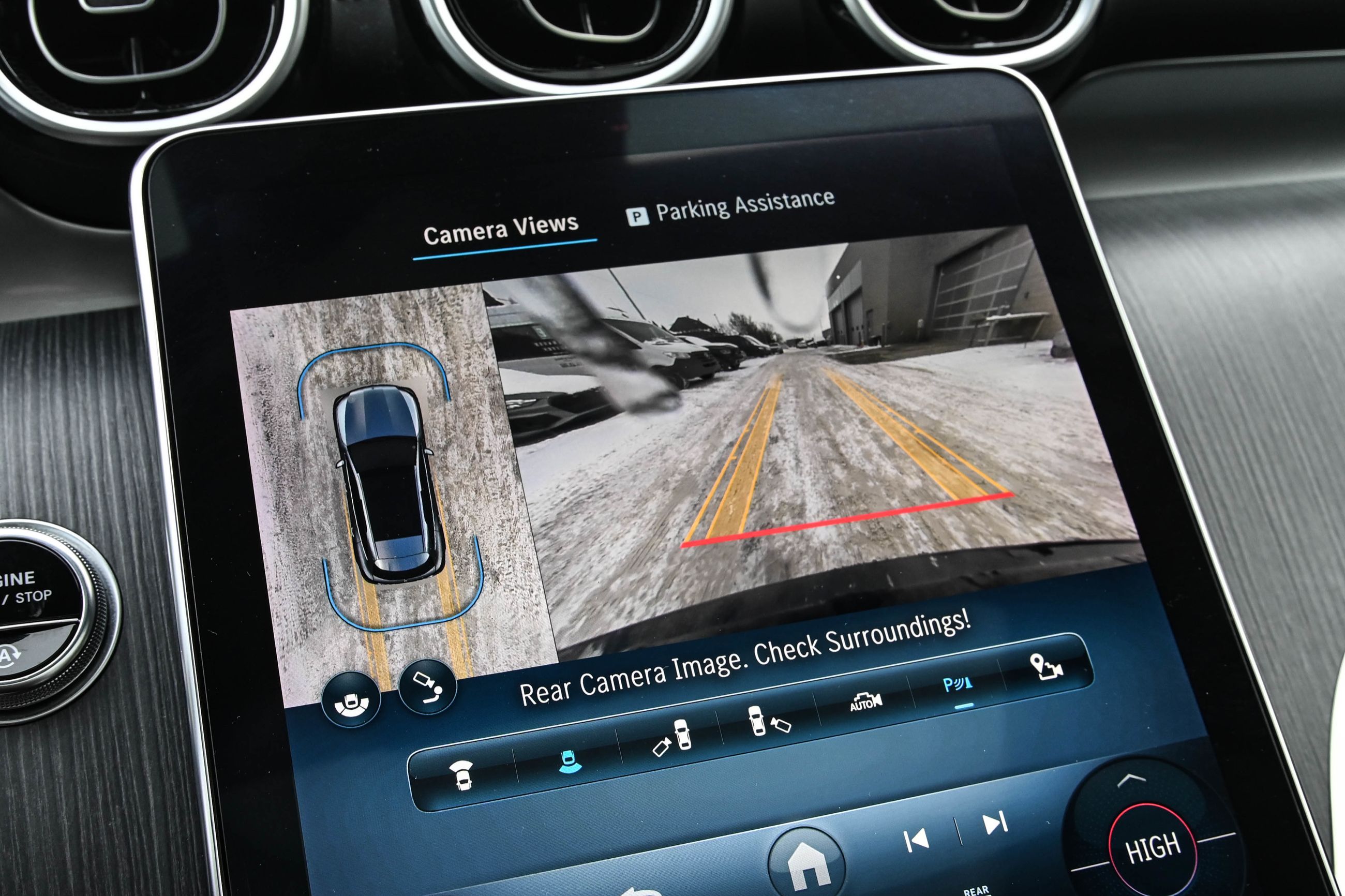 Mercedes-Benz GLC300  2023