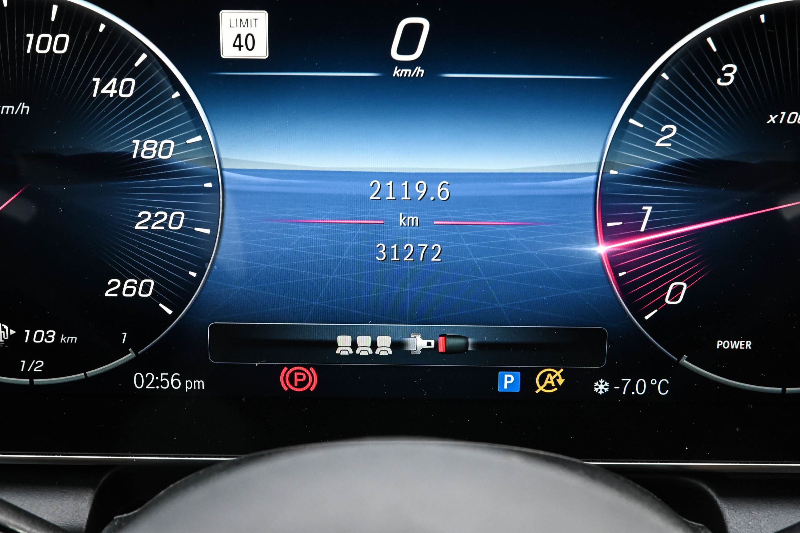 Mercedes-Benz GLC300  2023