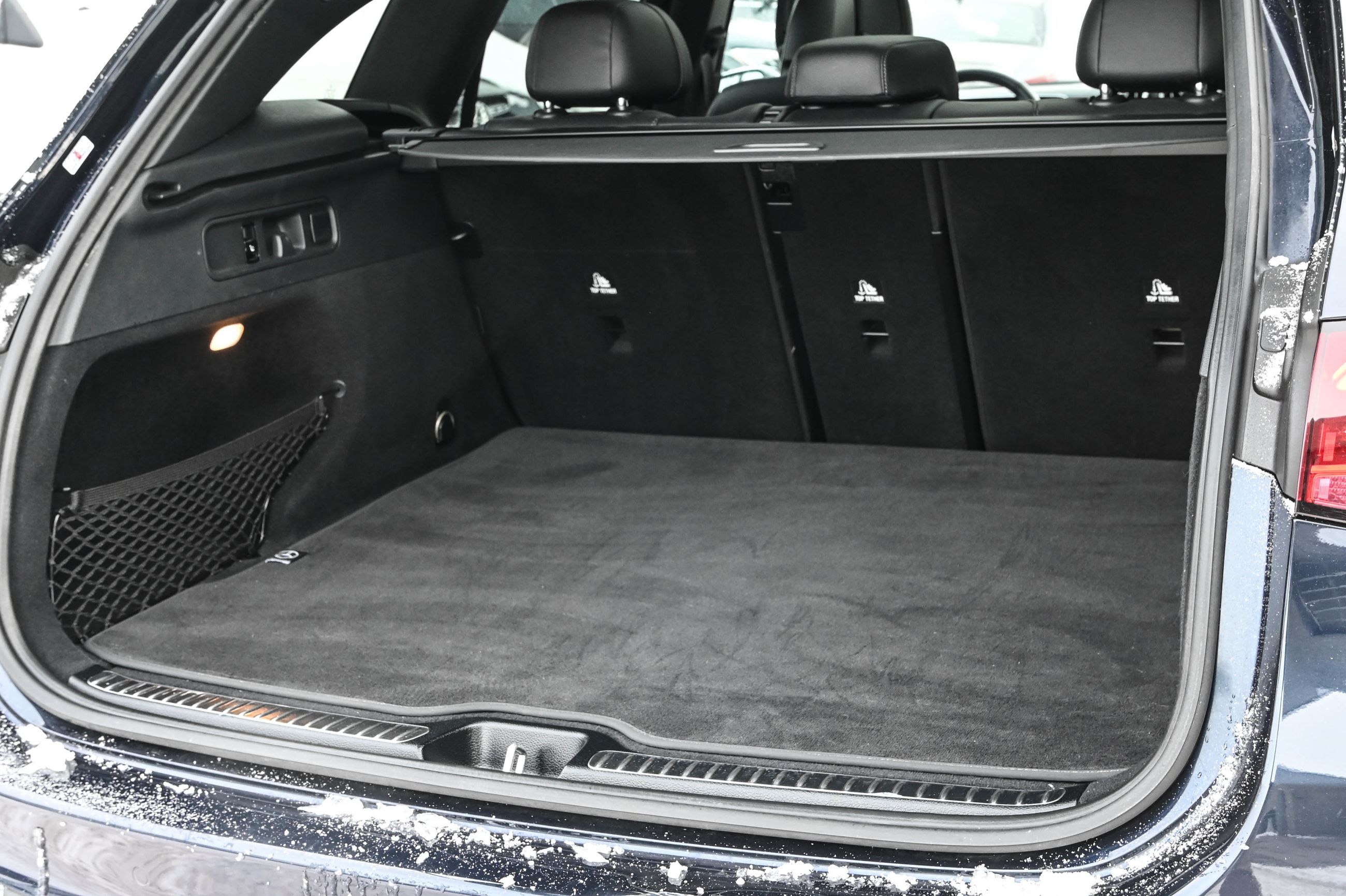 Mercedes-Benz GLC300  2023