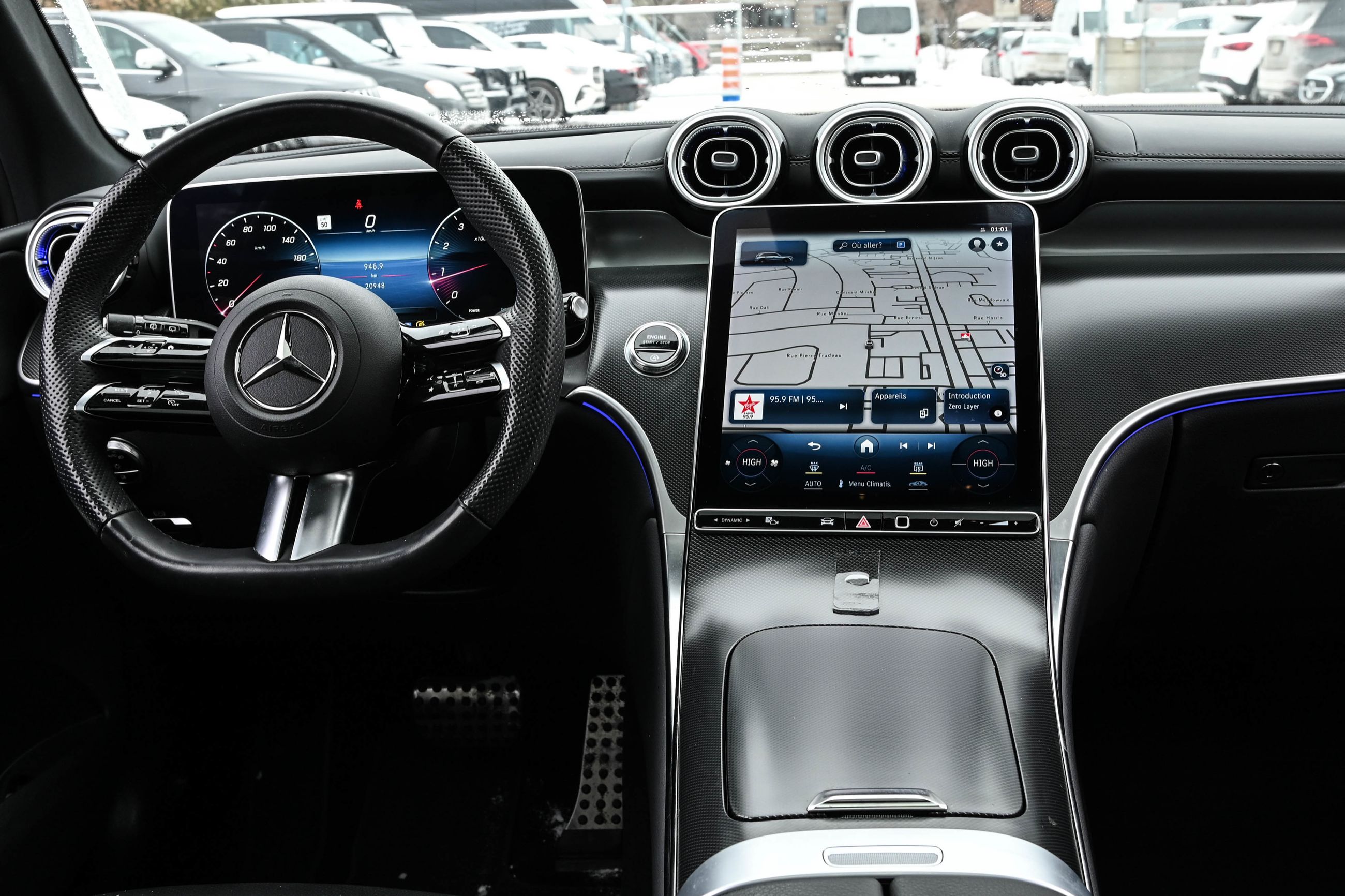 Mercedes-Benz GLC300  2023