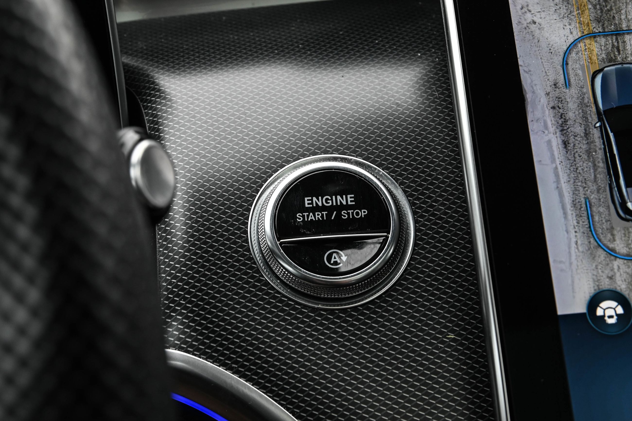 Mercedes-Benz GLC300  2023