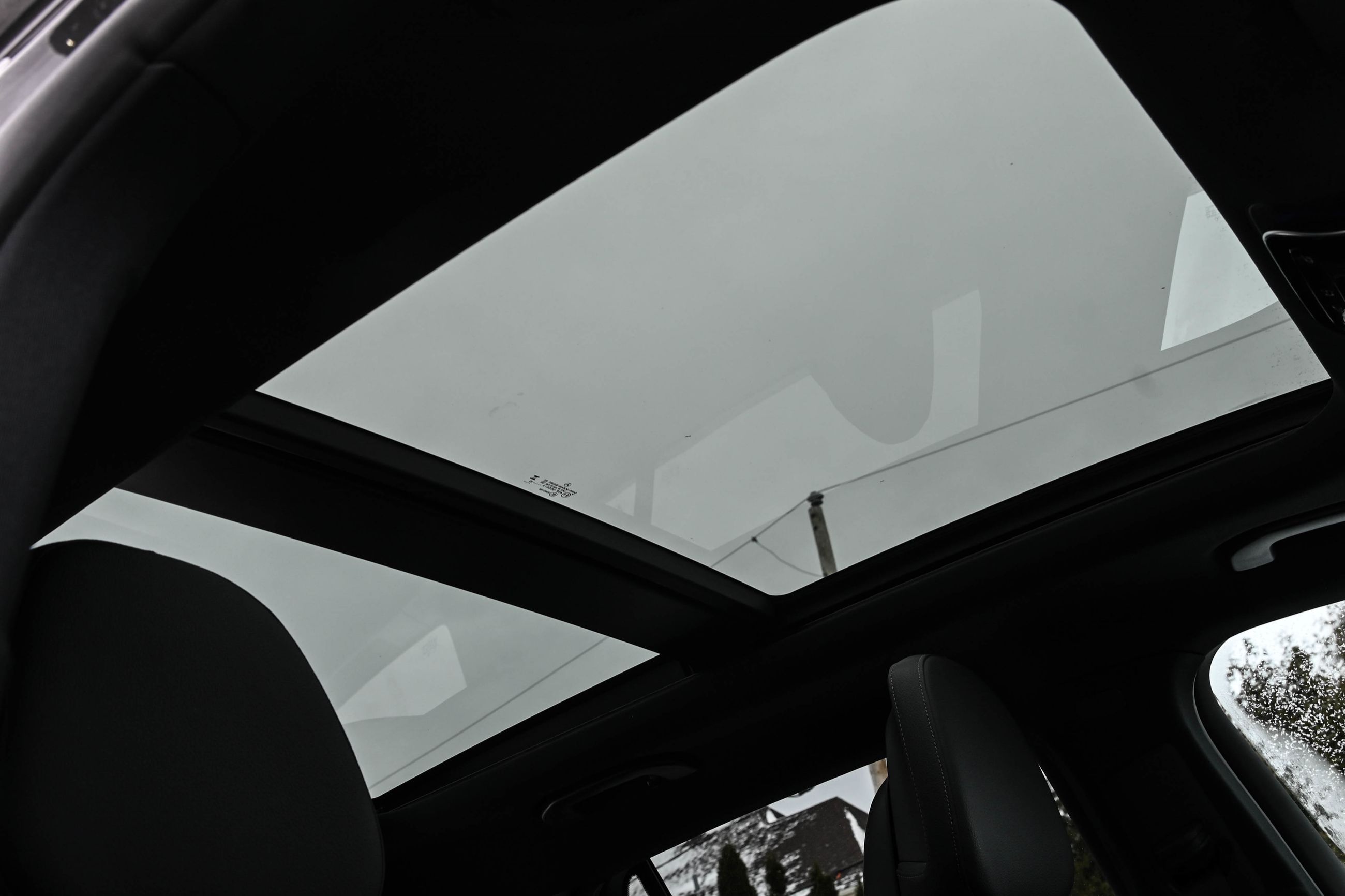 Mercedes-Benz GLC300  2023