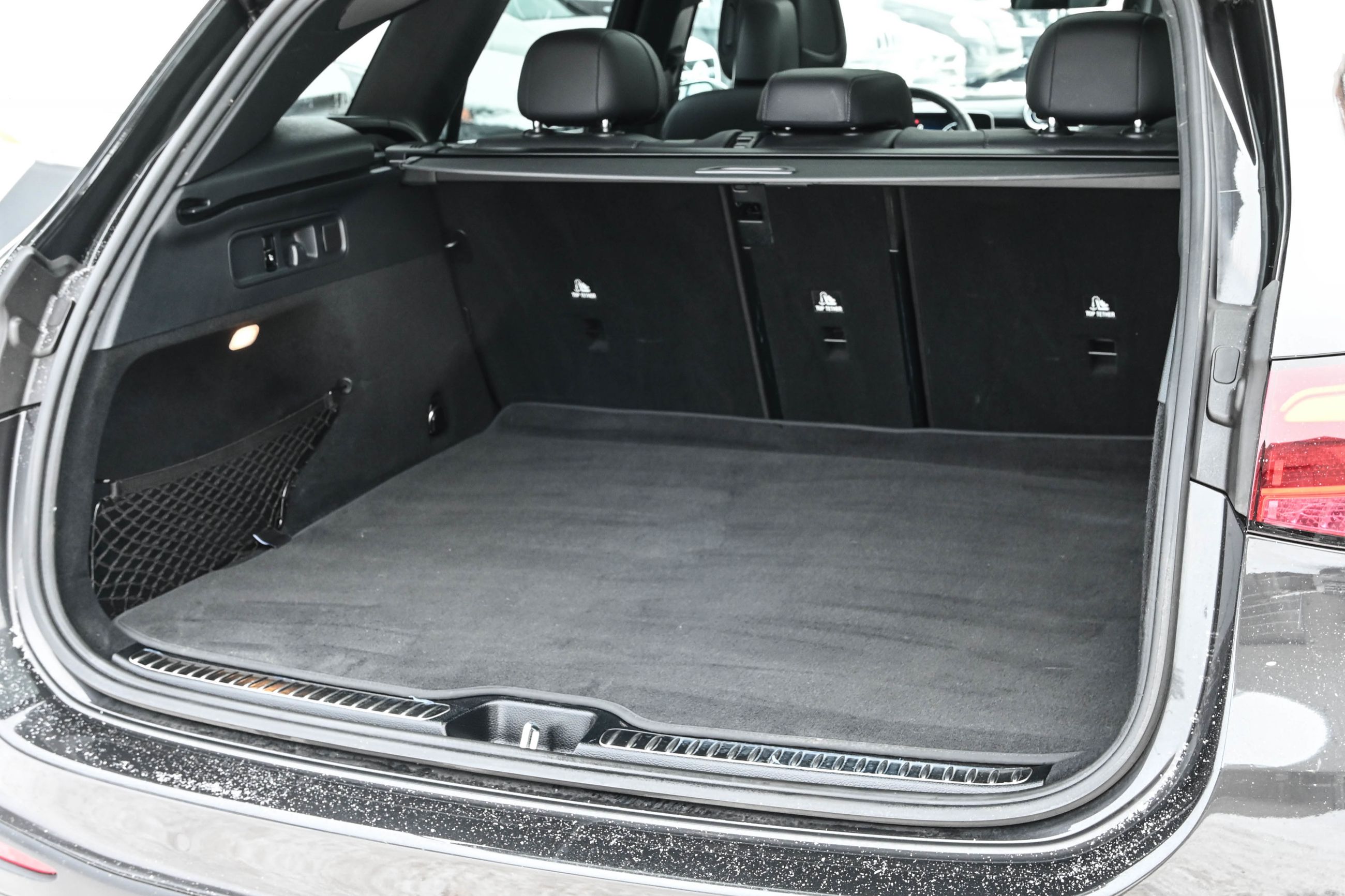 Mercedes-Benz GLC300  2023