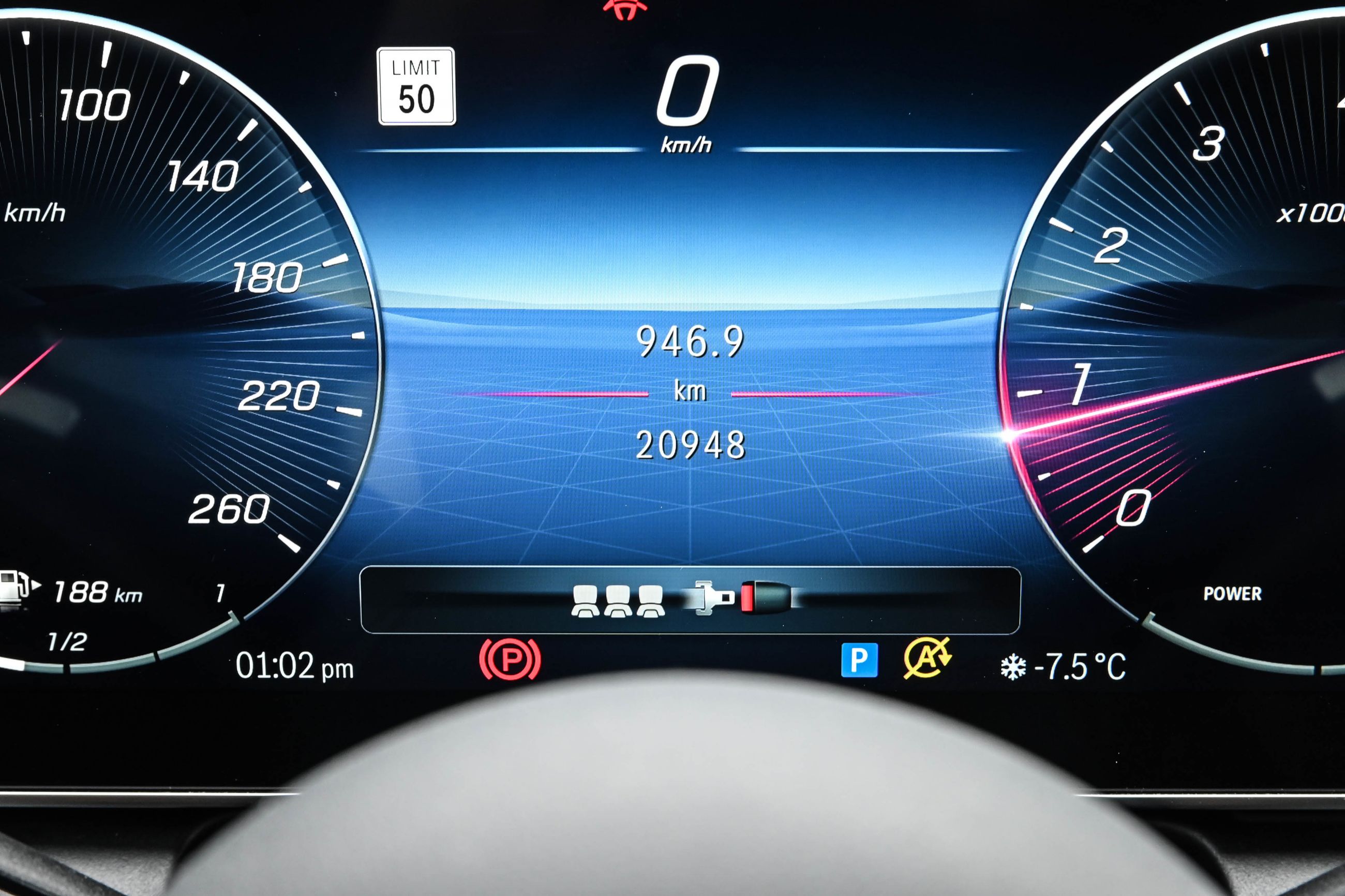 Mercedes-Benz GLC300  2023