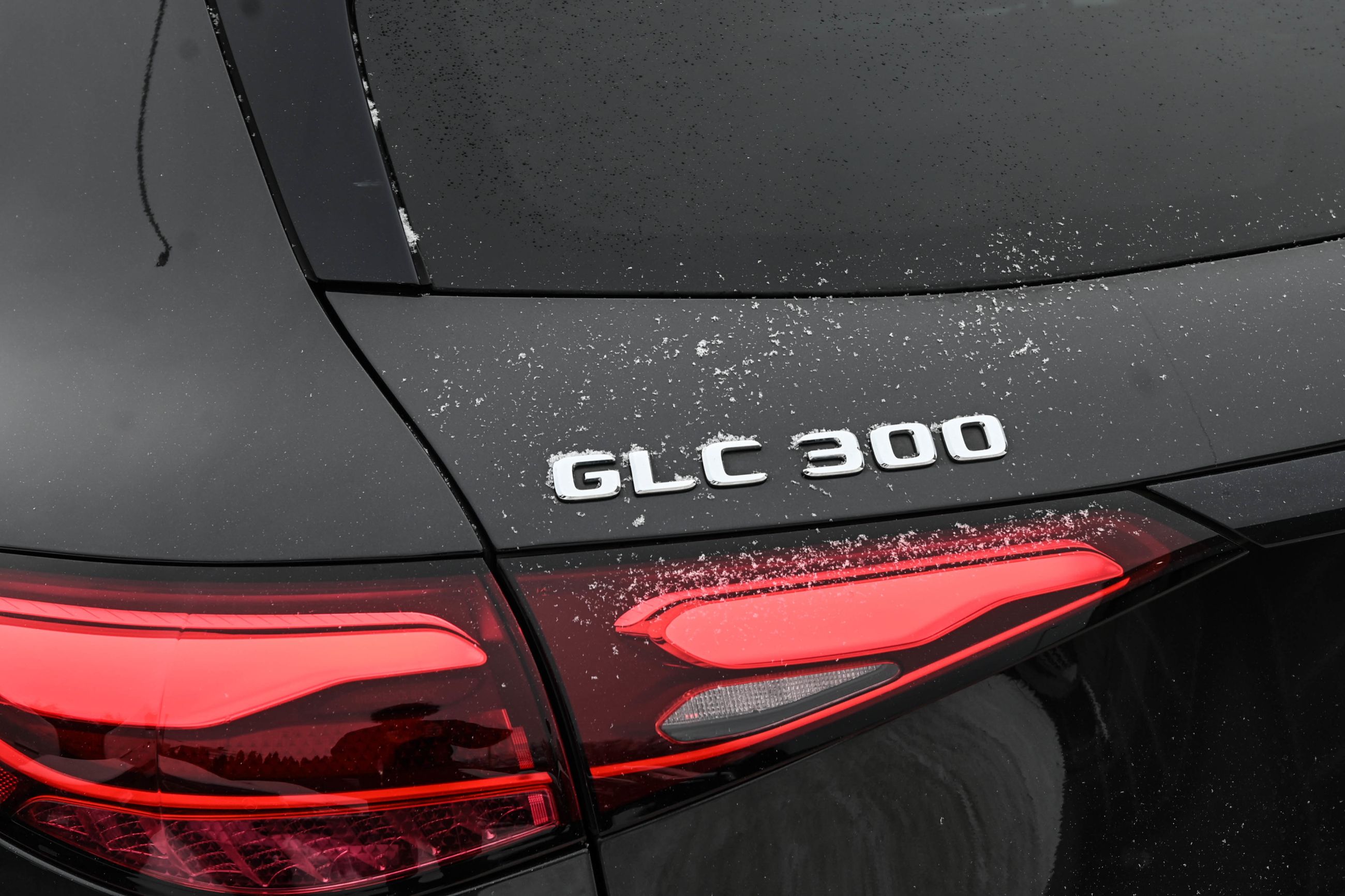 Mercedes-Benz GLC300  2023