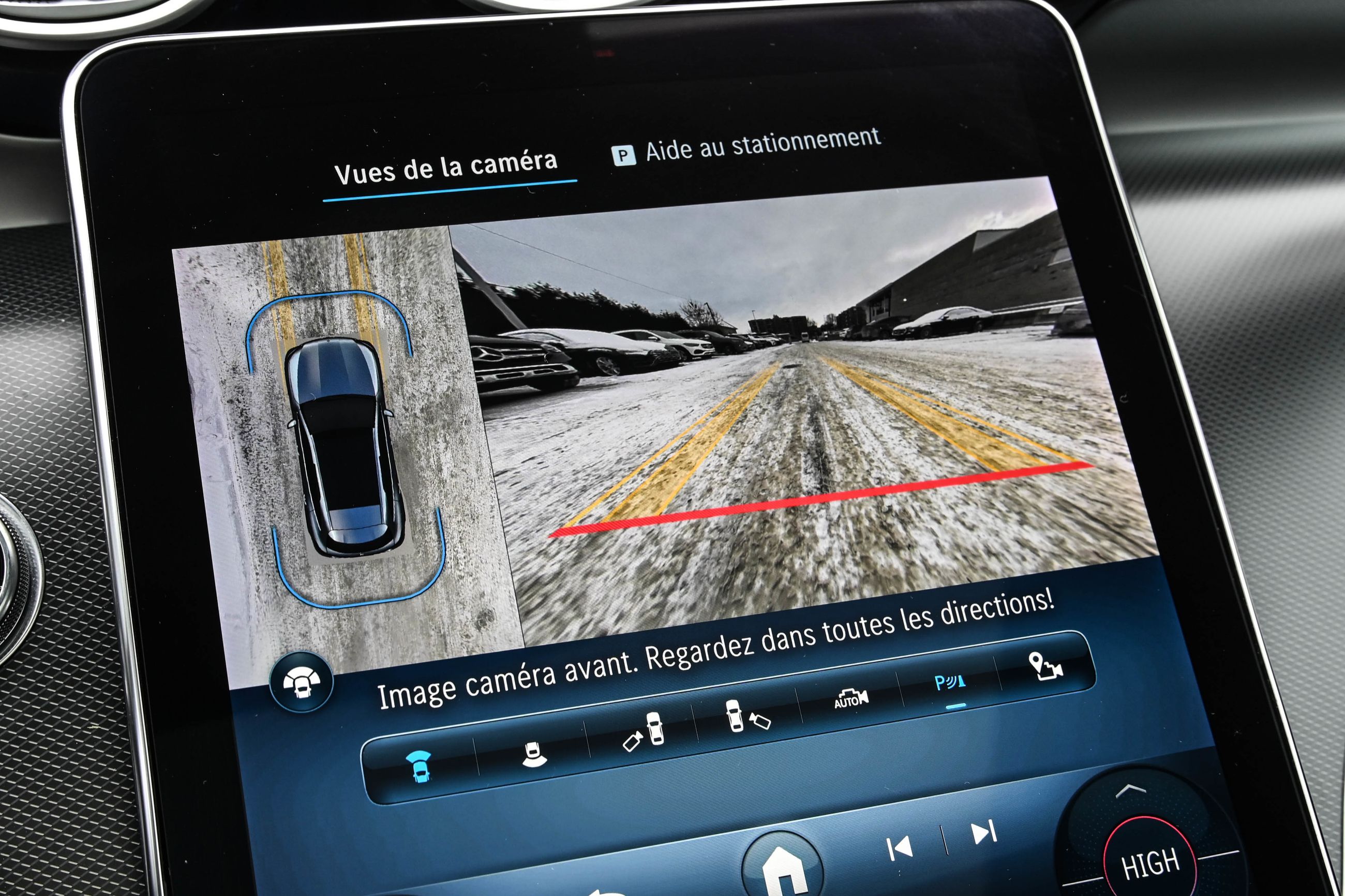 Mercedes-Benz GLC300  2023