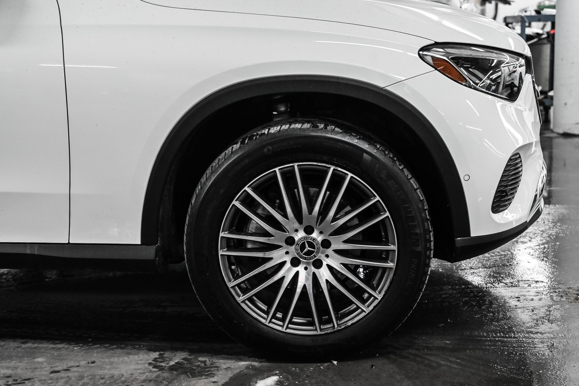 2023 Mercedes-Benz GLC300