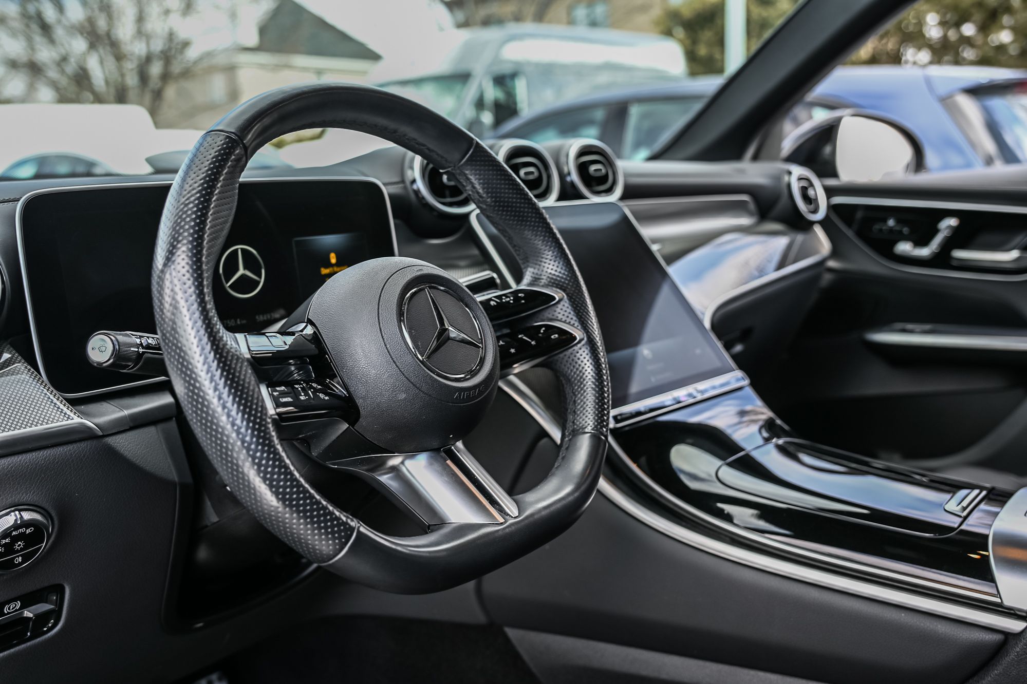 Mercedes-Benz GLC300  2023 à Dollard-des-Ormeaux, Québec