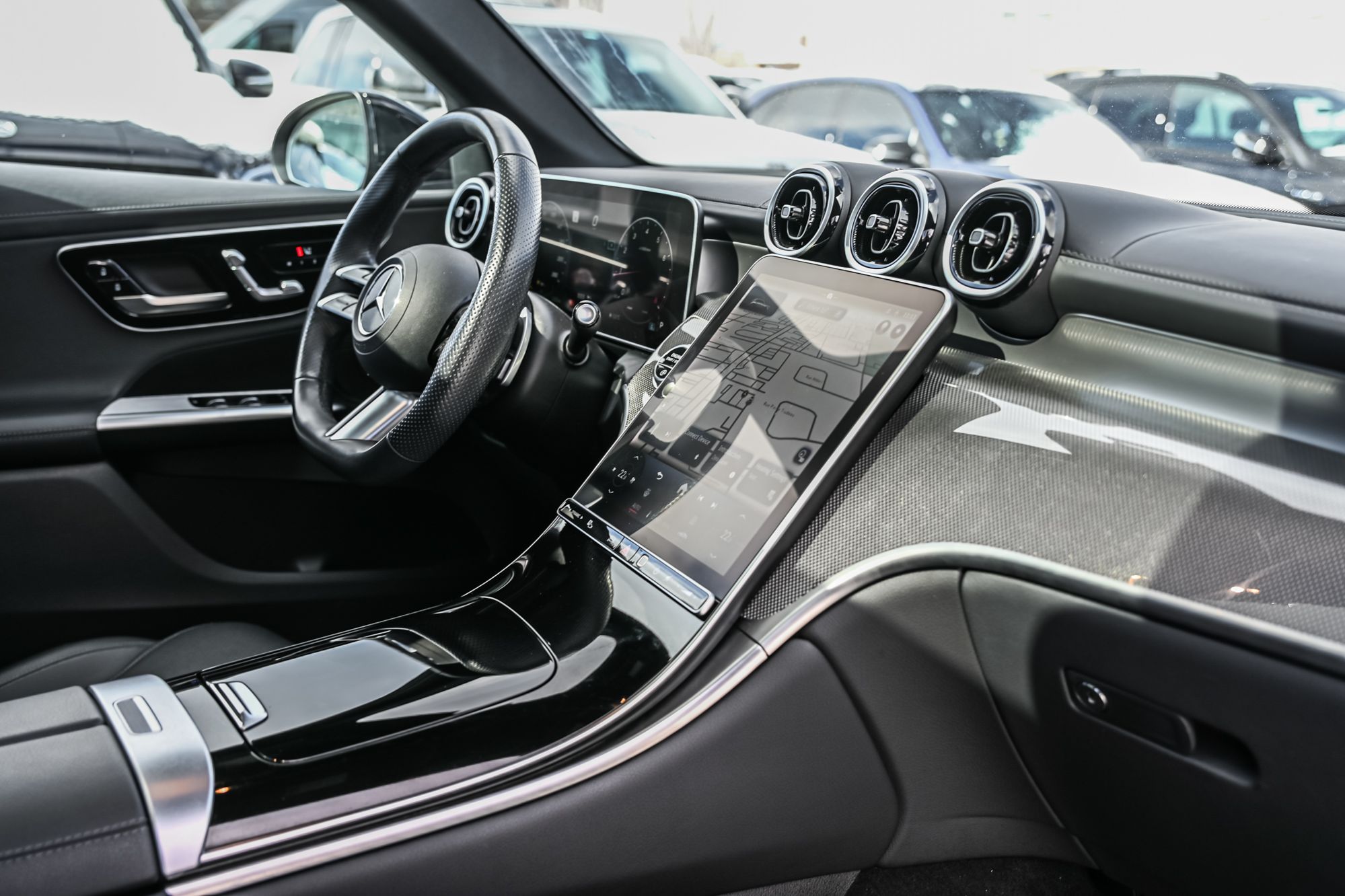 Mercedes-Benz GLC300  2023 à Dollard-des-Ormeaux, Québec