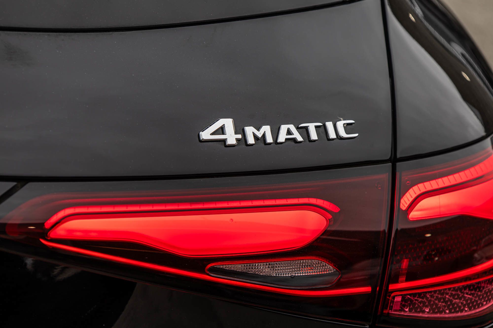 Mercedes-Benz GLC300  2023