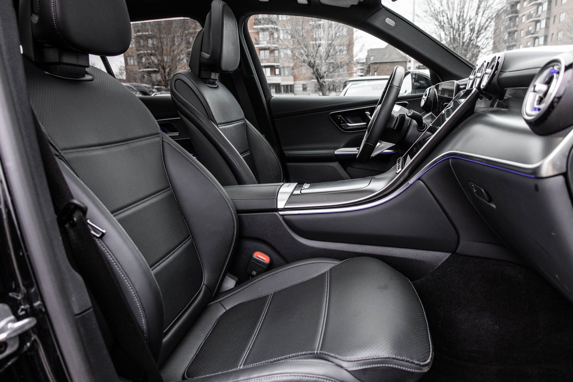 Mercedes-Benz GLC300  2023