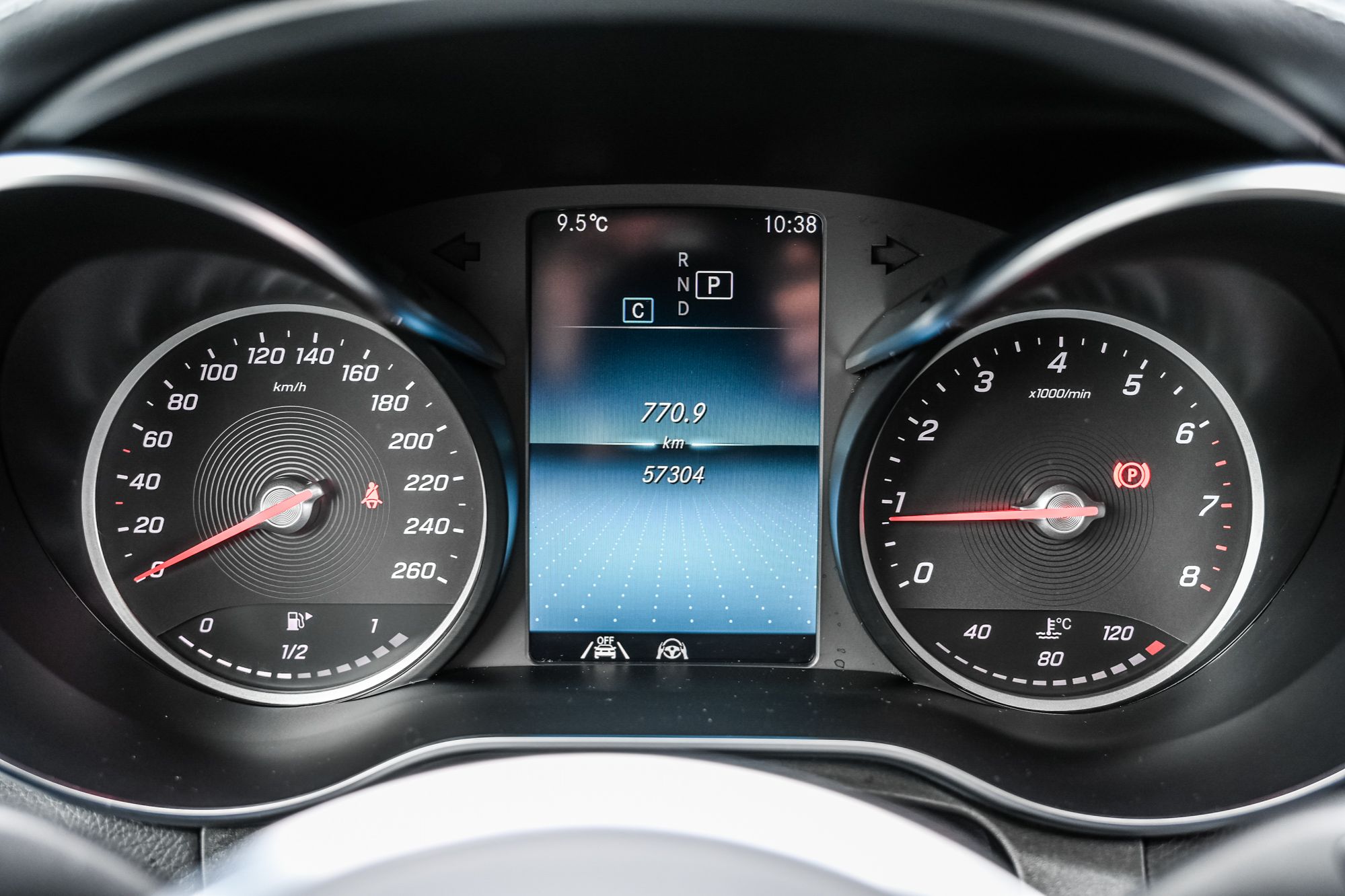 Mercedes-Benz GLC300  2023 à Dollard-des-Ormeaux, Québec