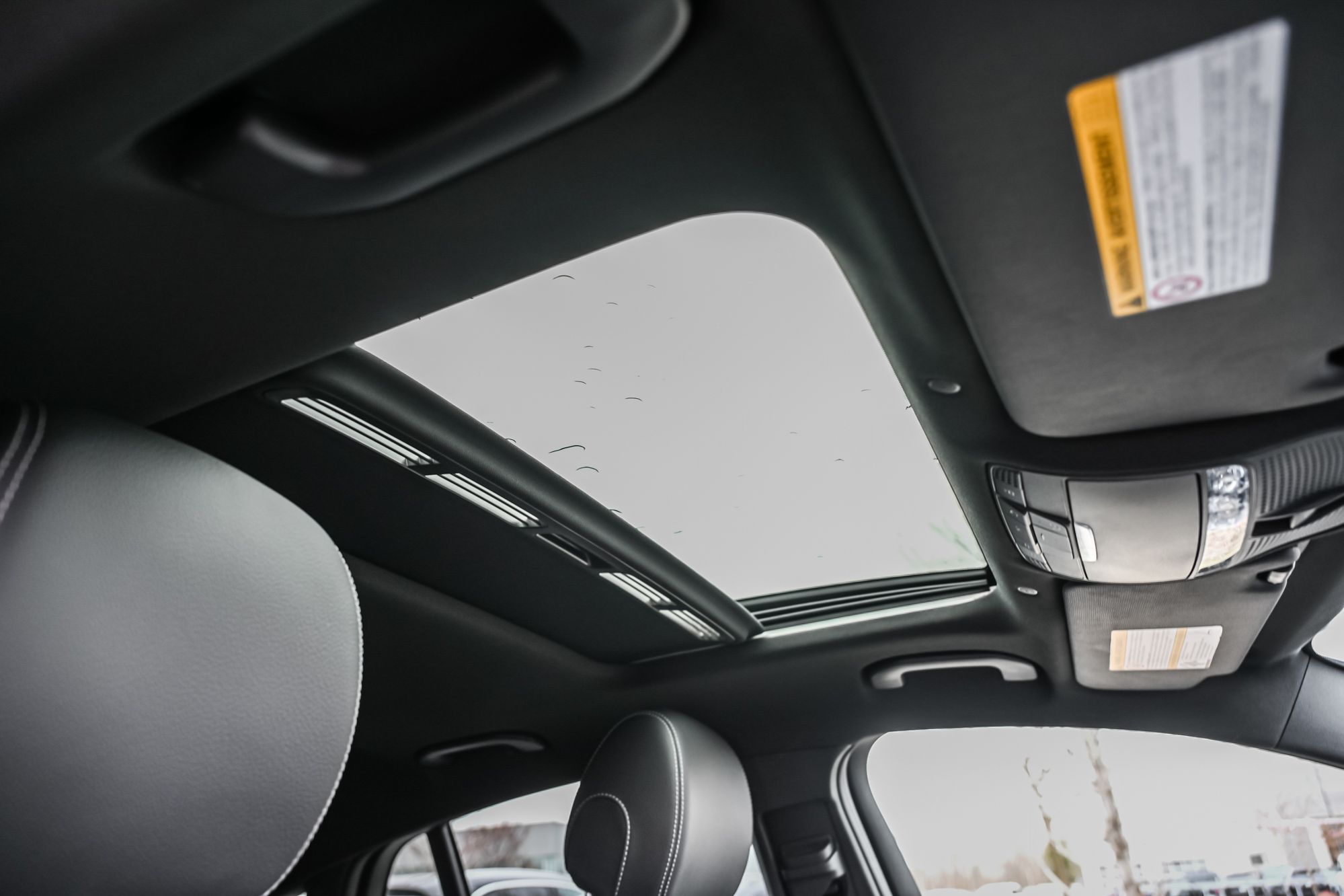 Mercedes-Benz GLC300  2023 à Dollard-des-Ormeaux, Québec