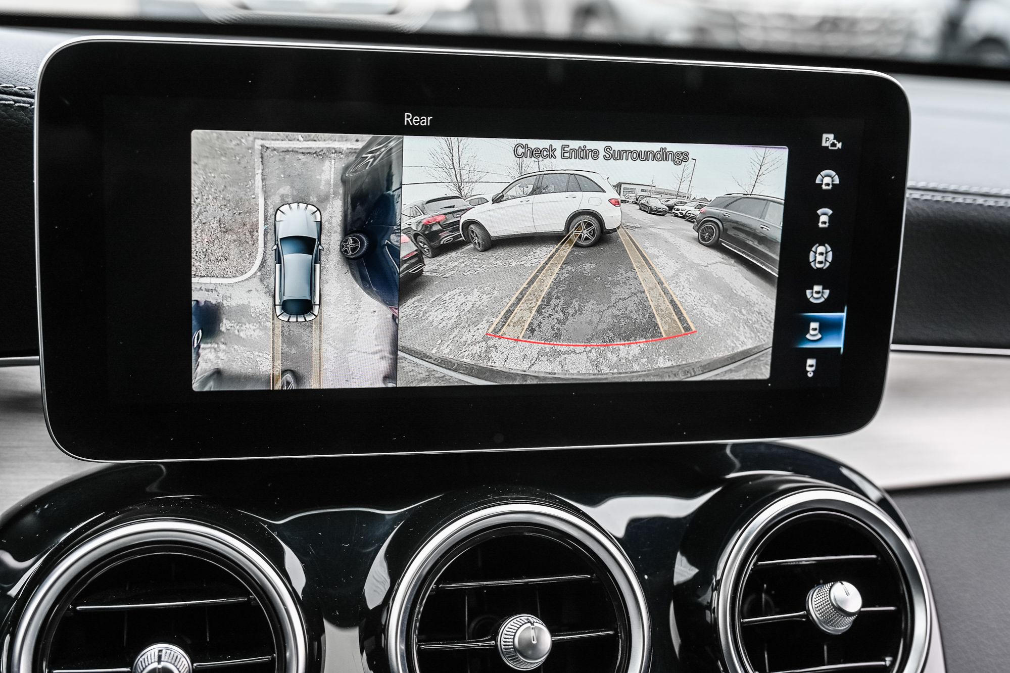 Mercedes-Benz GLC300  2023 à Dollard-des-Ormeaux, Québec