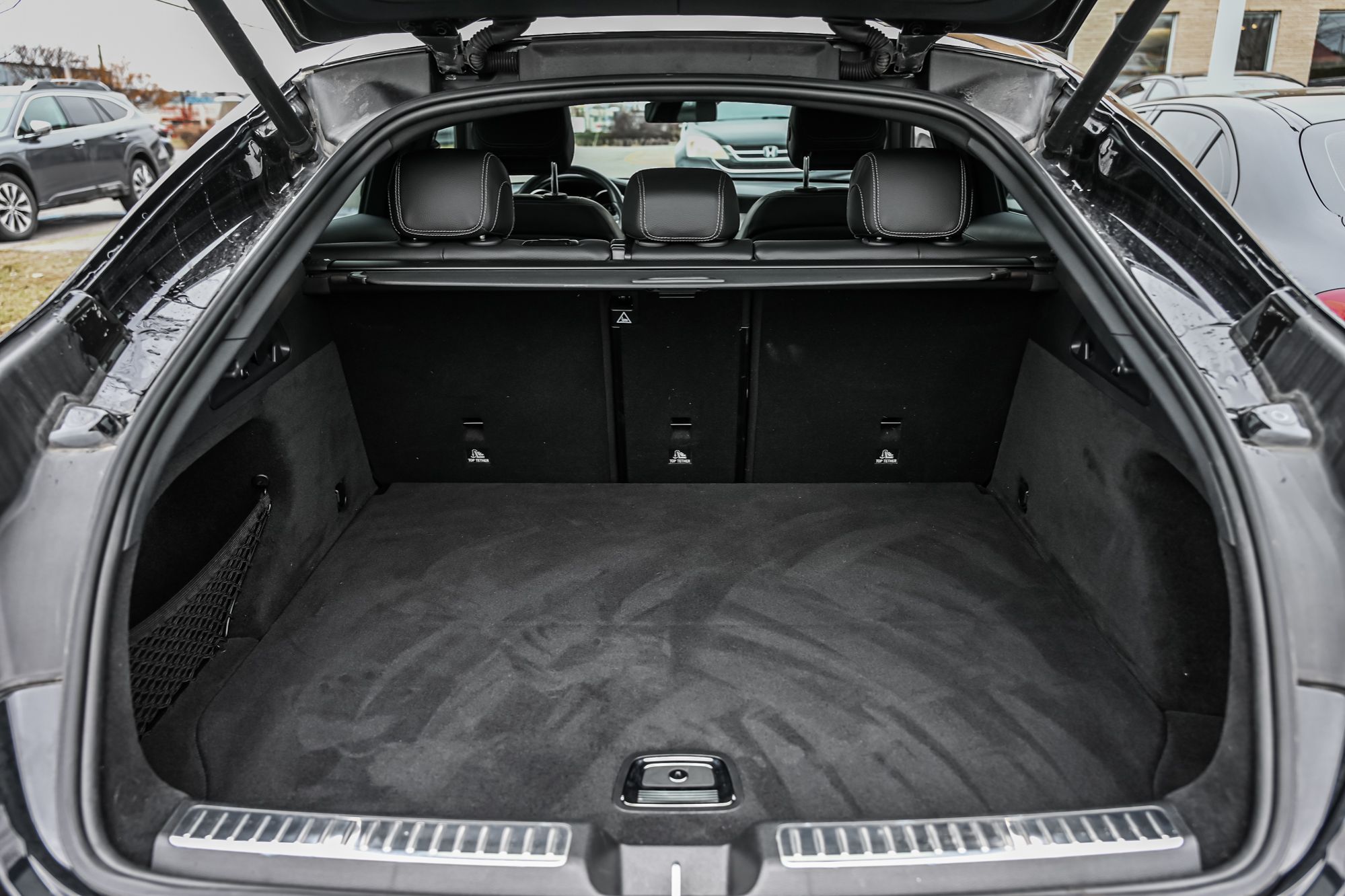 Mercedes-Benz GLC300  2023 à Dollard-des-Ormeaux, Québec