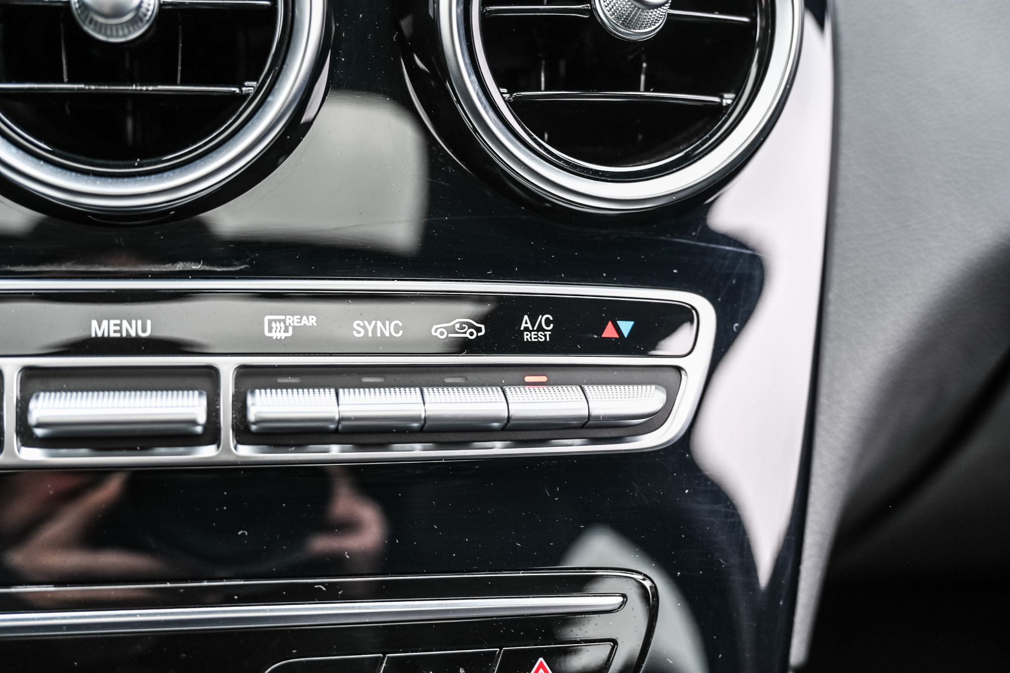 Mercedes-Benz GLC300  2023 à Dollard-des-Ormeaux, Québec