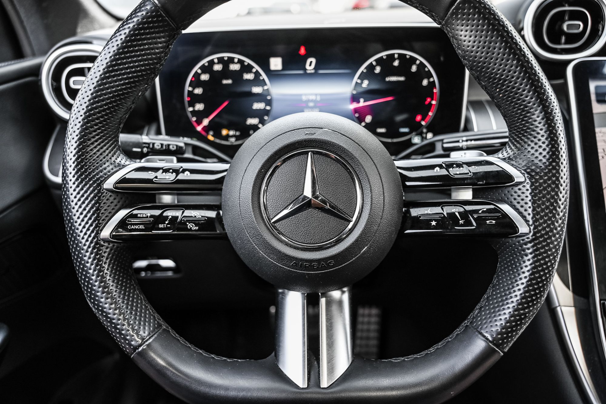 2023 Mercedes-Benz GLC300