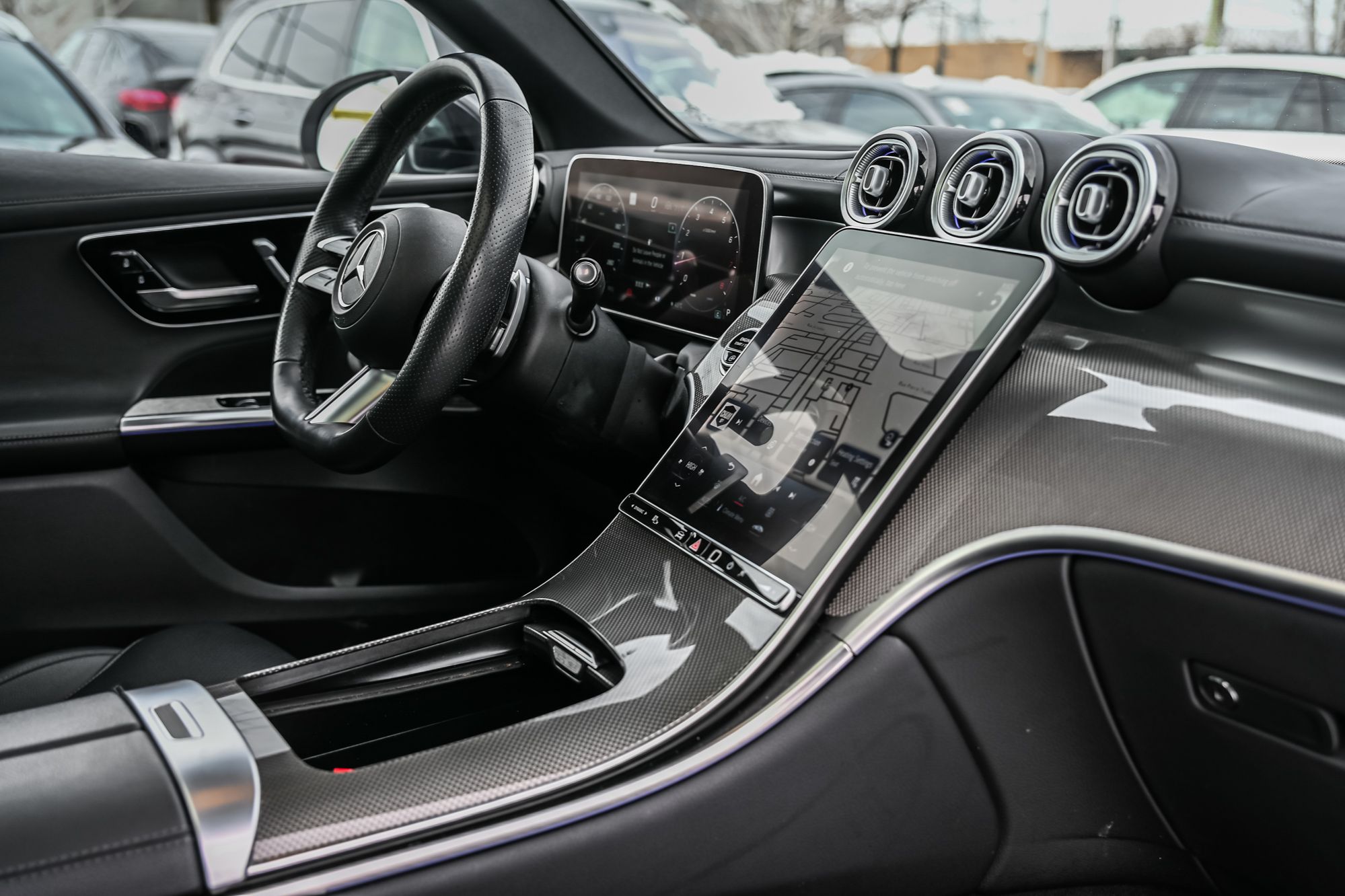 2024 Mercedes-Benz GLC300 in Dollard-des-Ormeaux, Quebec