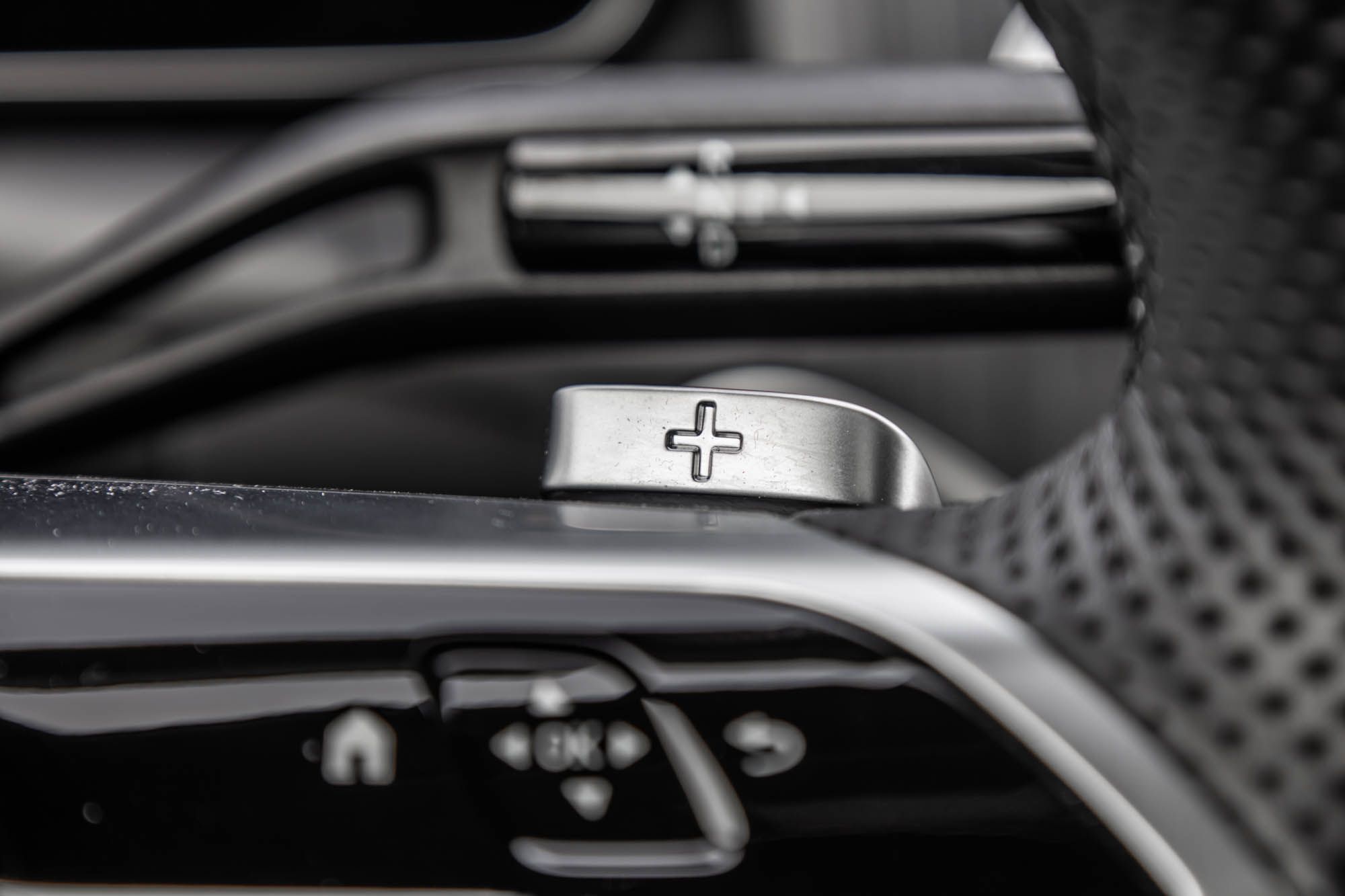 Mercedes-Benz GLC300  2024