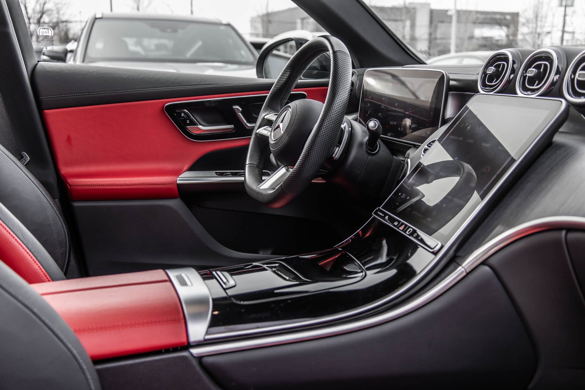 Mercedes-Benz GLC300  2024