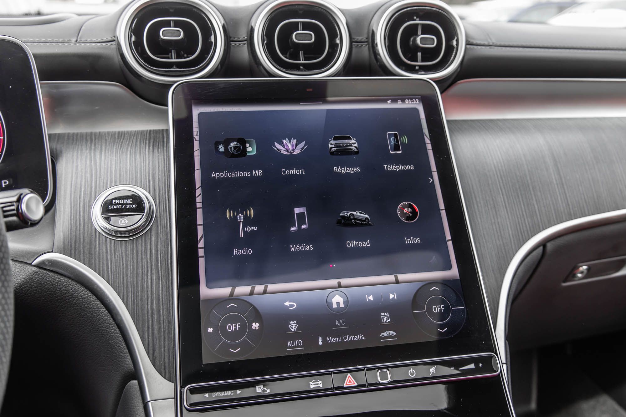 Mercedes-Benz GLC300  2024