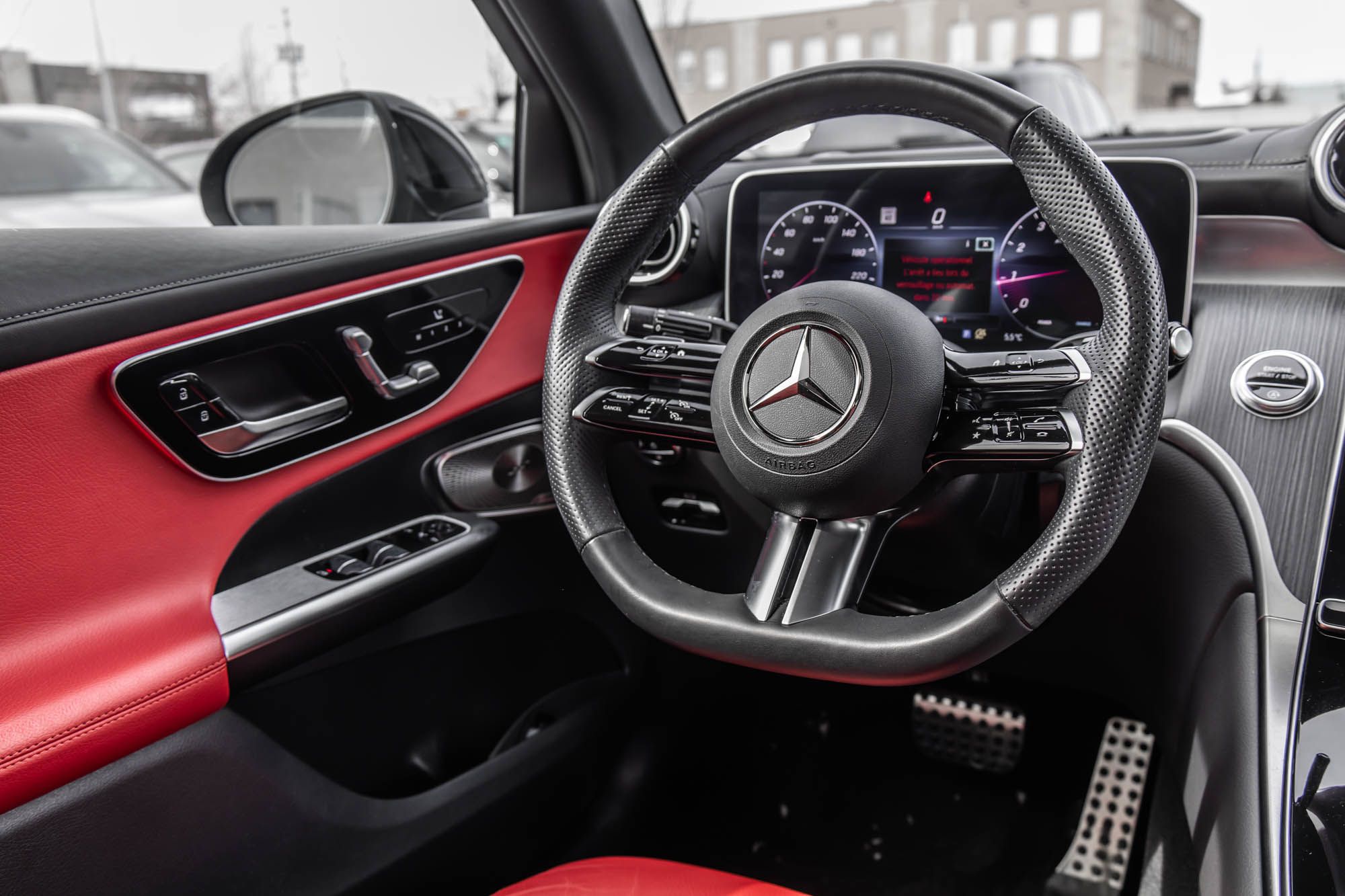 Mercedes-Benz GLC300  2024