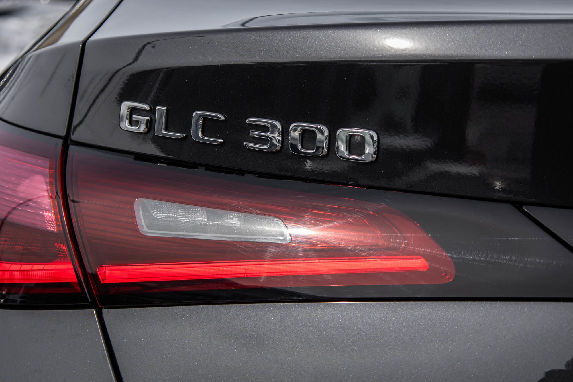 Mercedes-Benz GLC300  2024