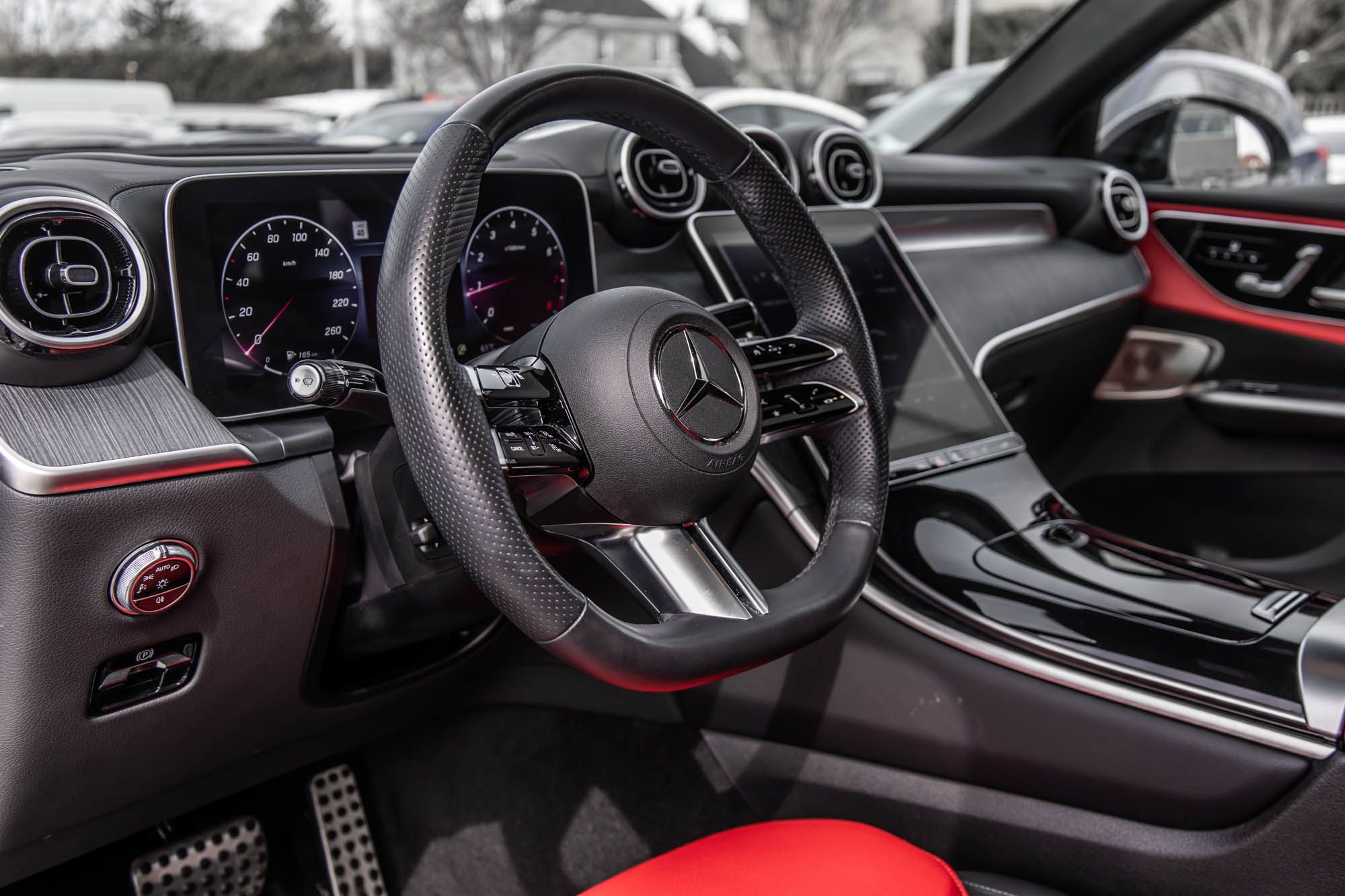 Mercedes-Benz GLC300  2024