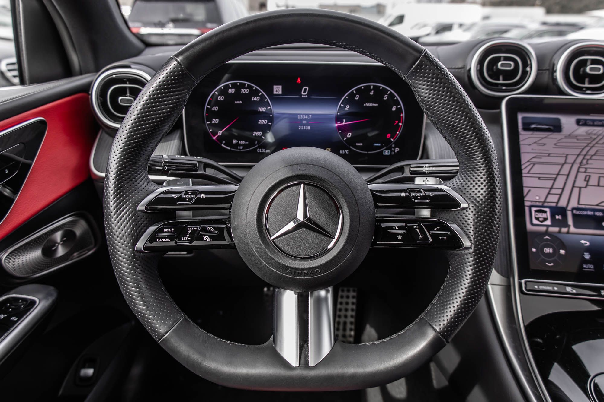 Mercedes-Benz GLC300  2024