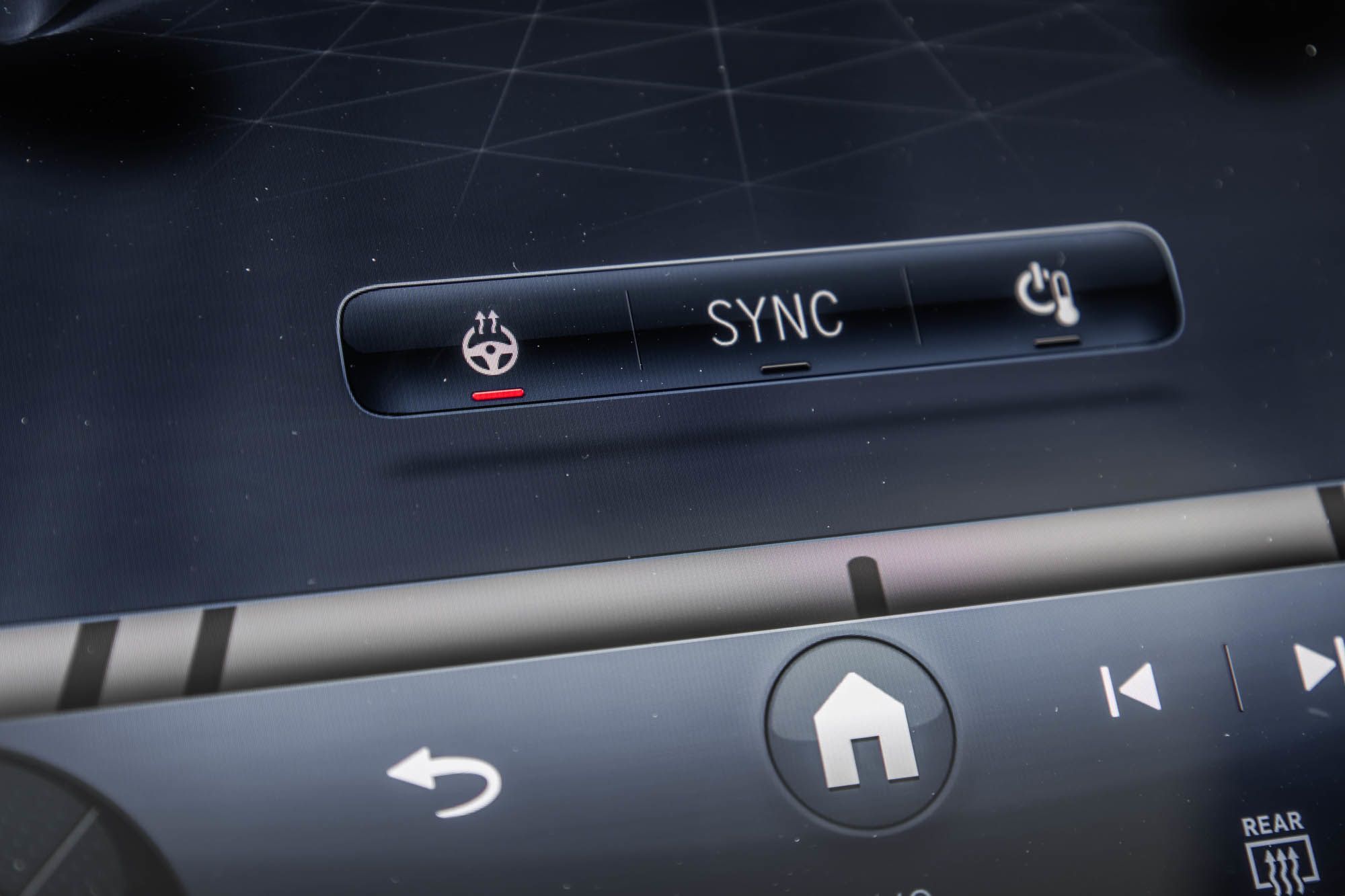 Mercedes-Benz GLC300  2024