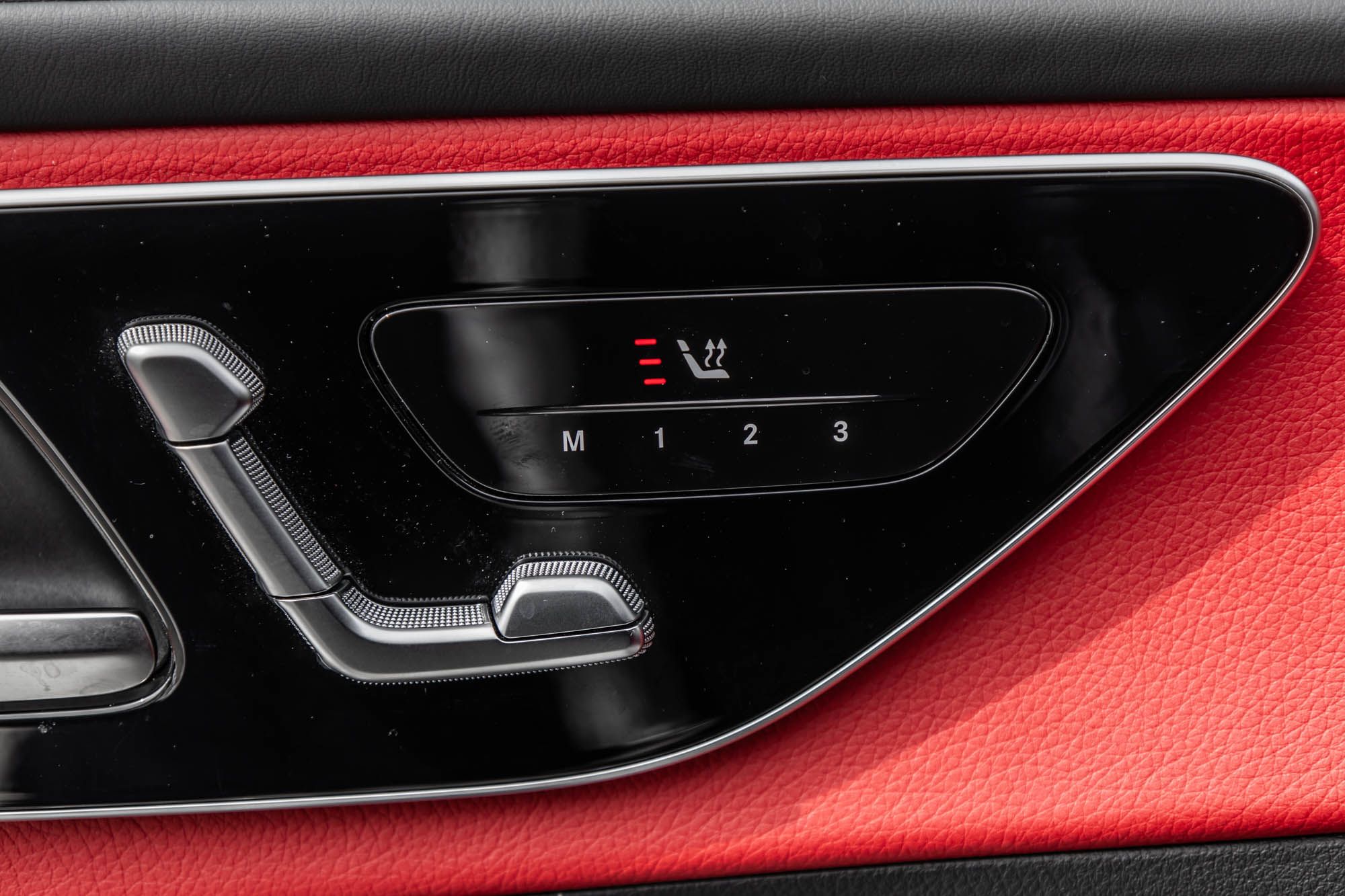 Mercedes-Benz GLC300  2024