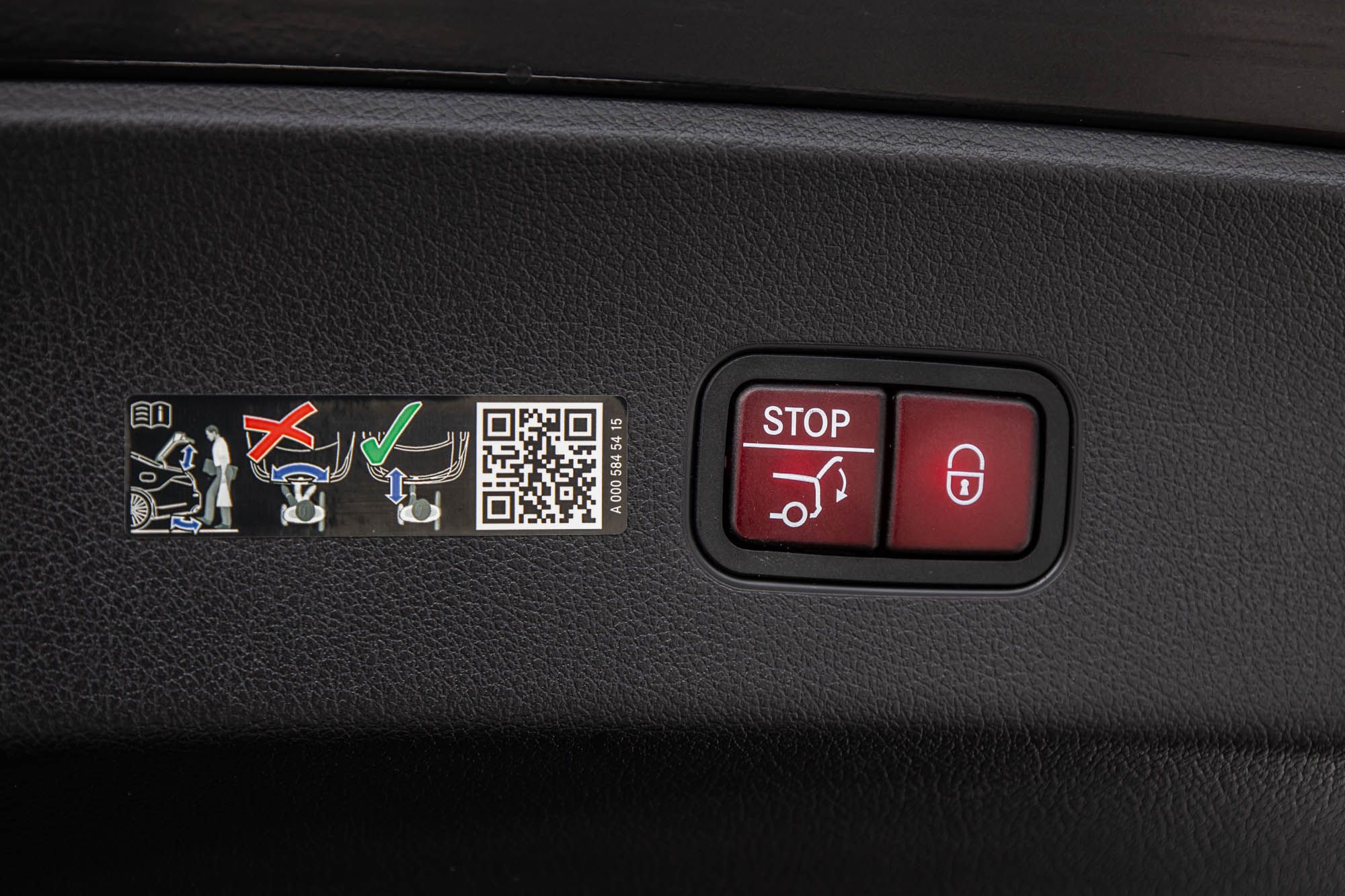 Mercedes-Benz GLC300  2024