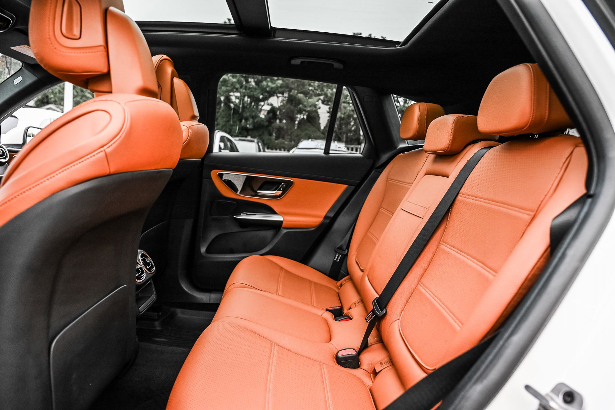 2024 Mercedes-Benz GLC300