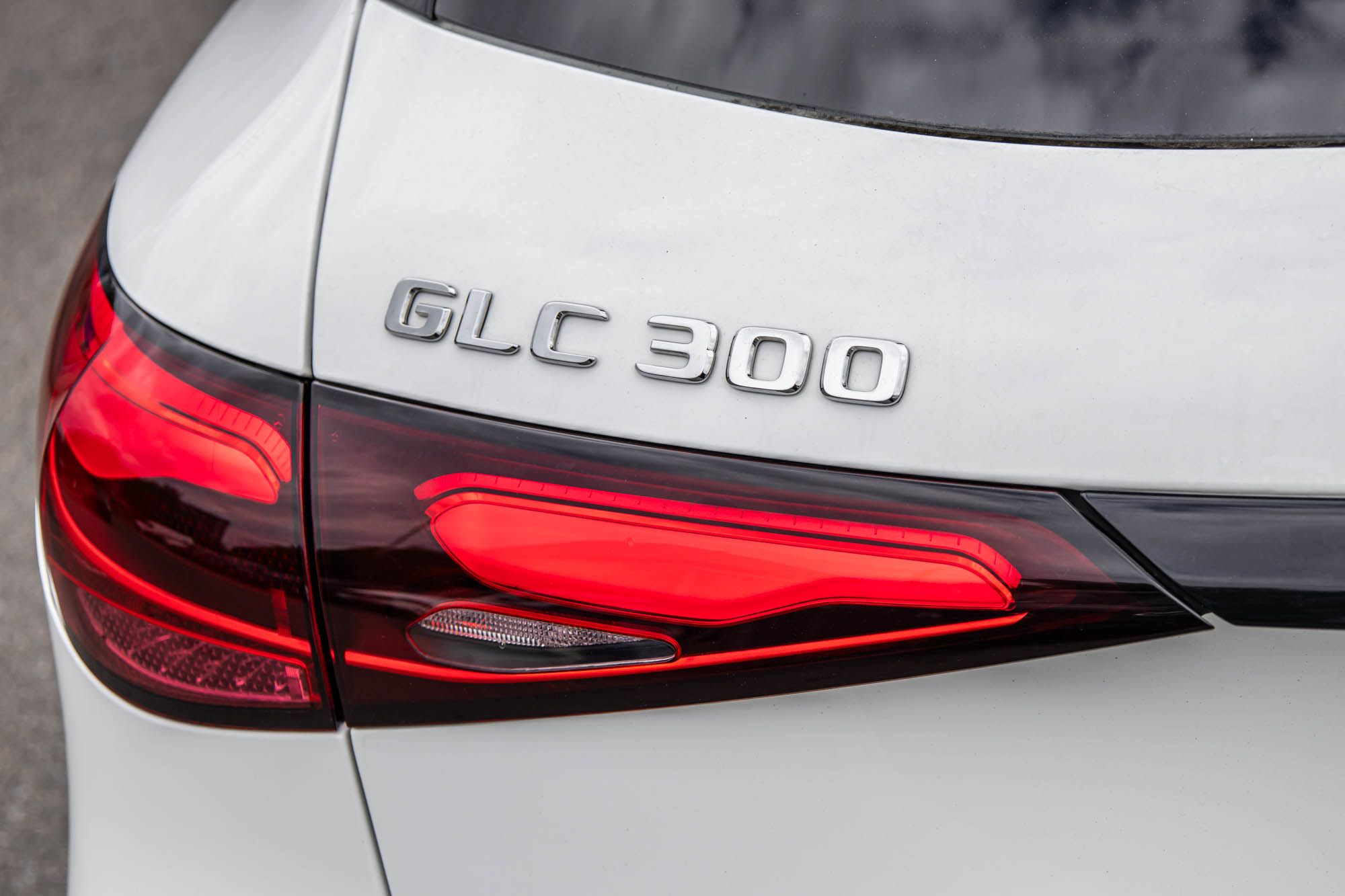 Mercedes-Benz GLC300  2024 à Dollard-des-Ormeaux, Québec