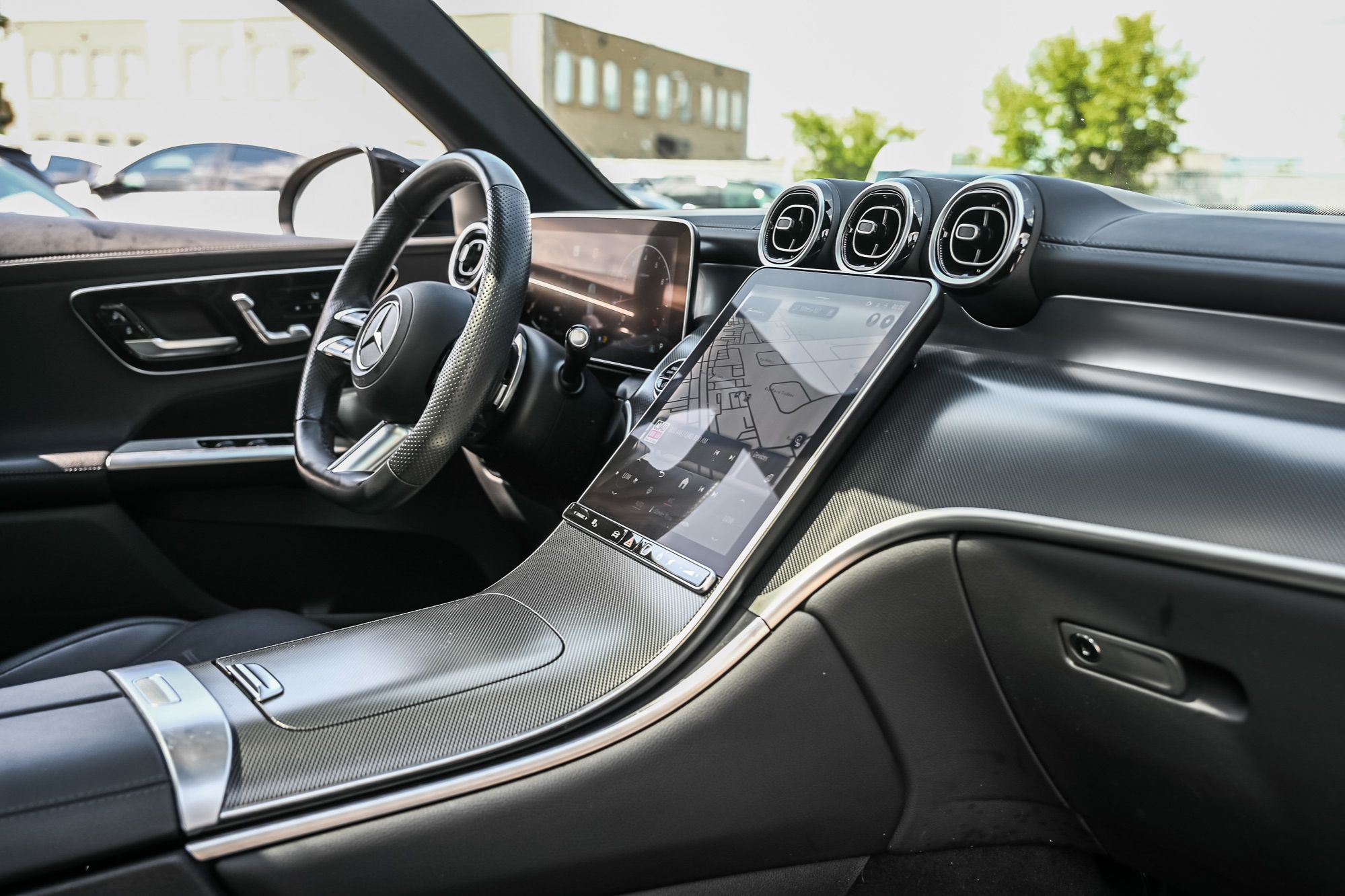 2024 Mercedes-Benz GLC300 in Dollard-des-Ormeaux, Quebec