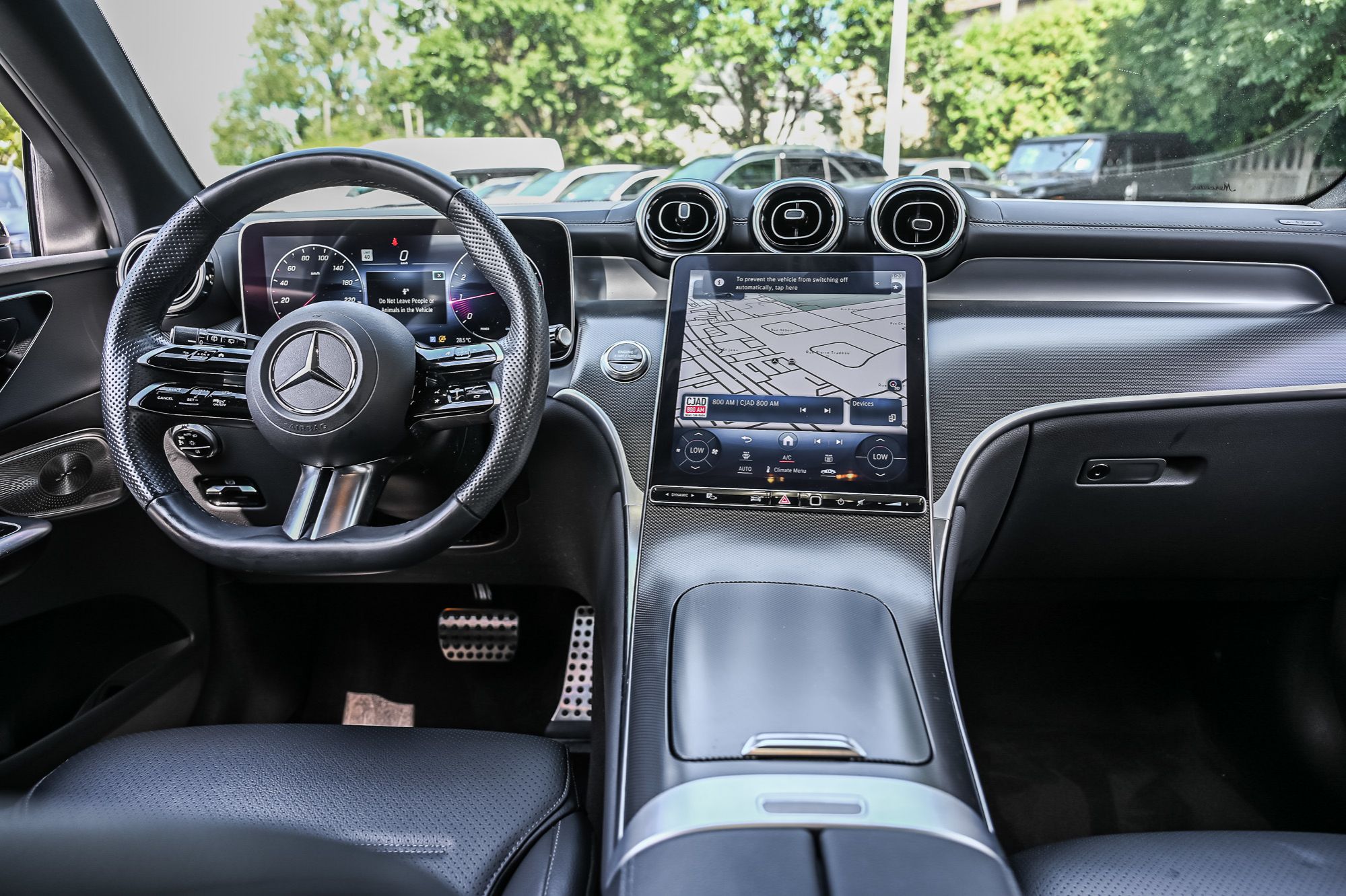 2024 Mercedes-Benz GLC300 in Dollard-des-Ormeaux, Quebec