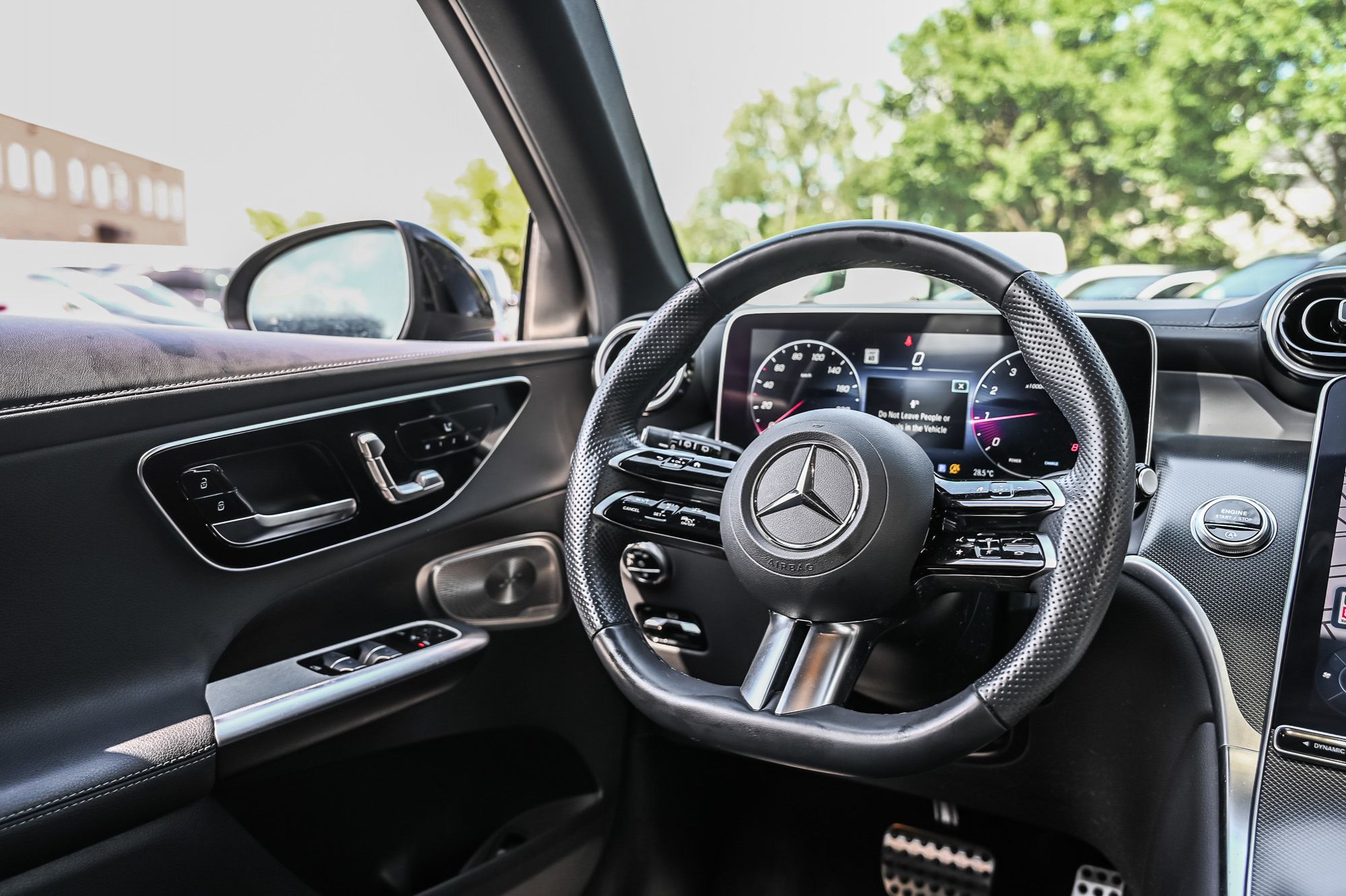 2024 Mercedes-Benz GLC300 in Dollard-des-Ormeaux, Quebec