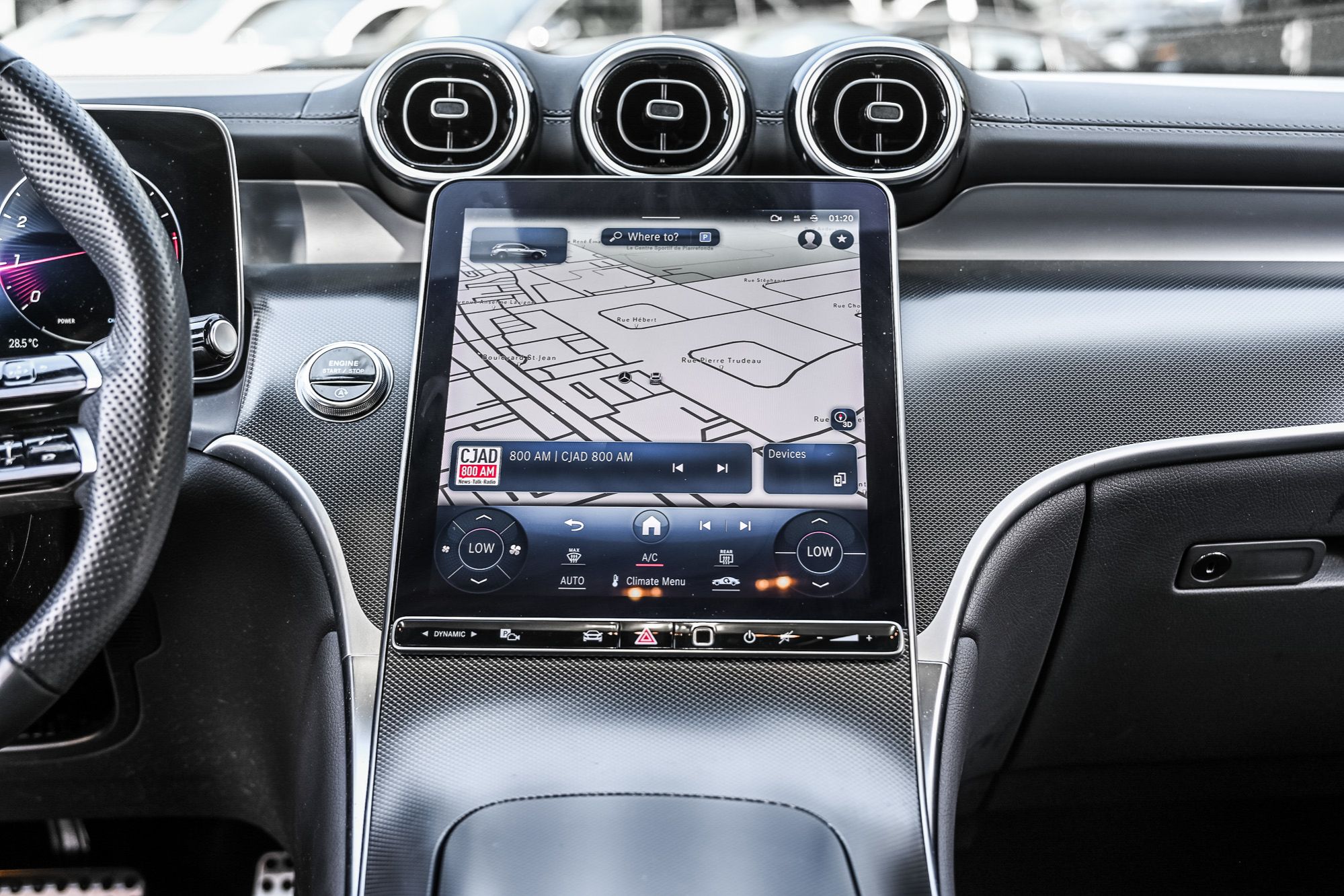 2024 Mercedes-Benz GLC300 in Dollard-des-Ormeaux, Quebec