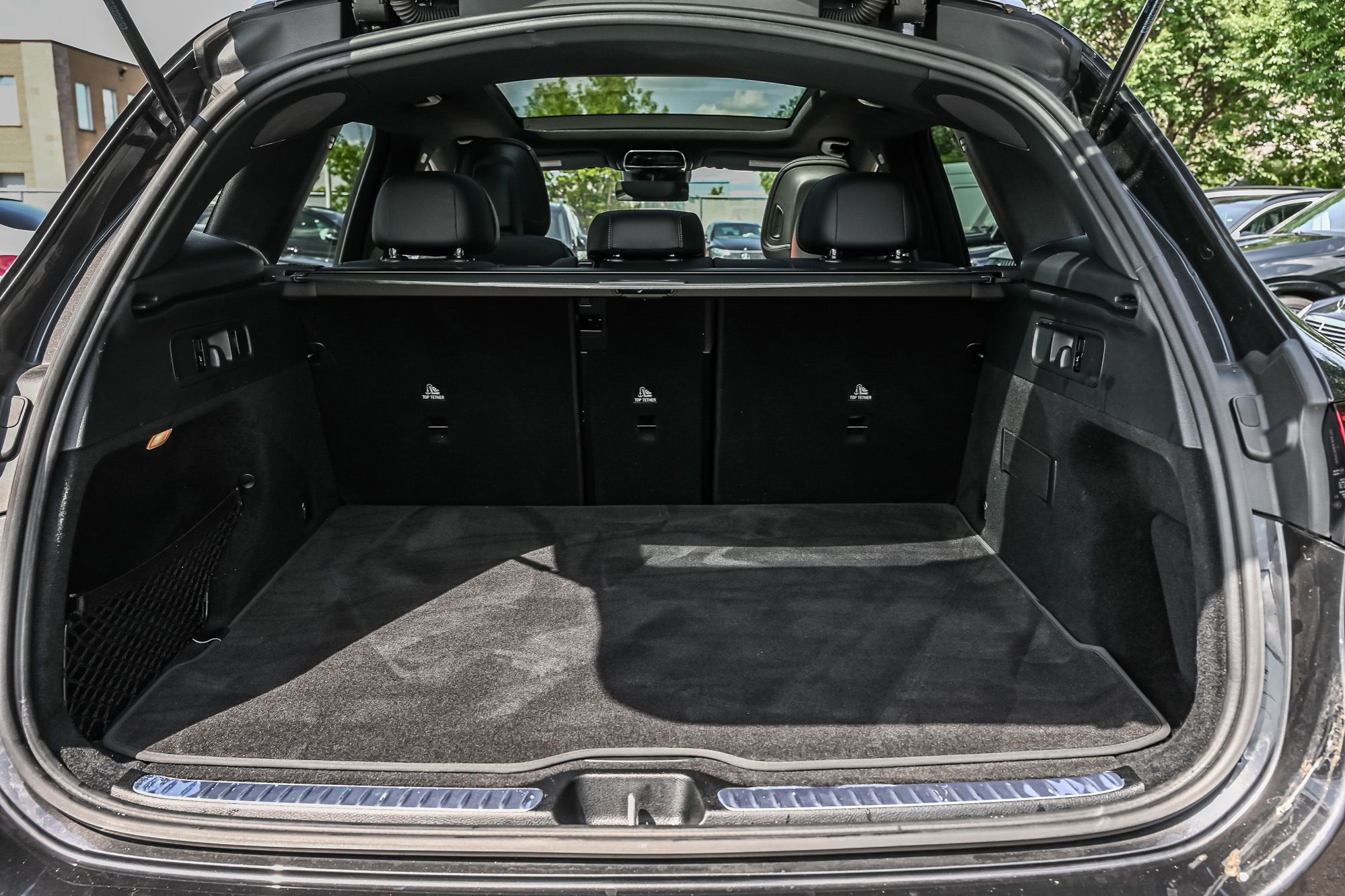 2024 Mercedes-Benz GLC300 in Dollard-des-Ormeaux, Quebec
