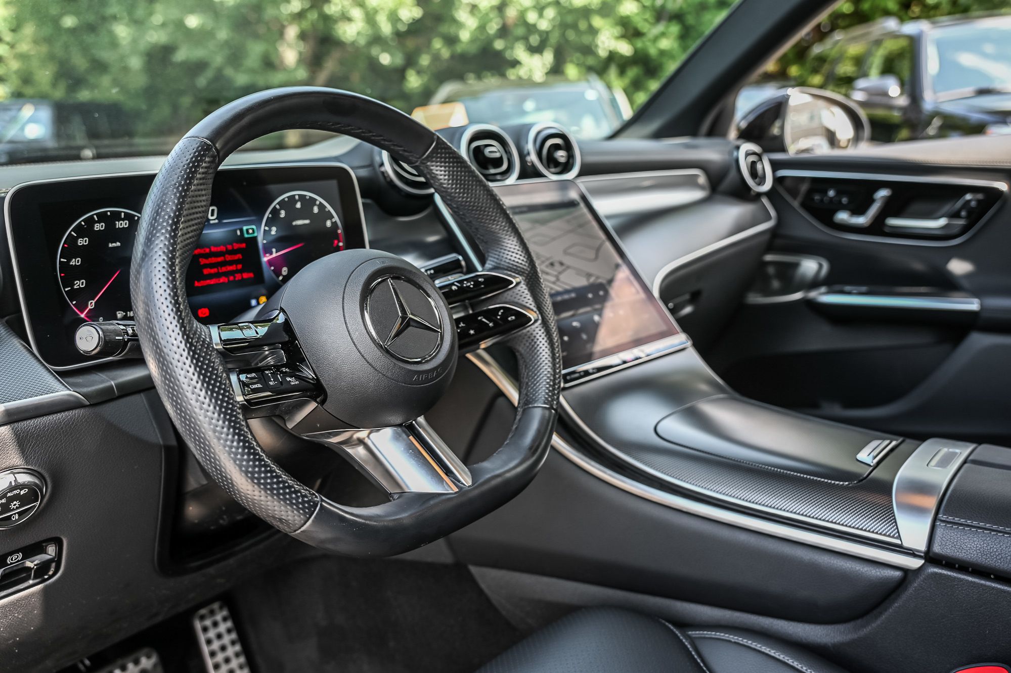 2024 Mercedes-Benz GLC300 in Dollard-des-Ormeaux, Quebec