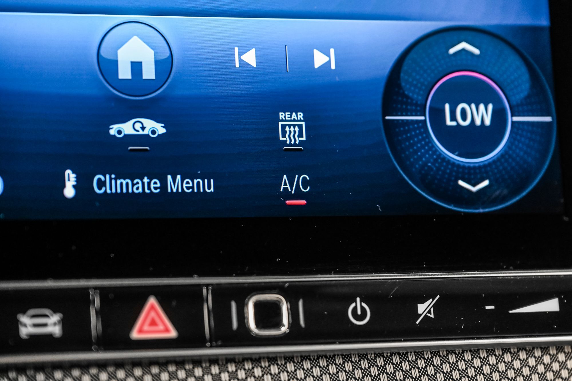 Mercedes-Benz GLC300  2025