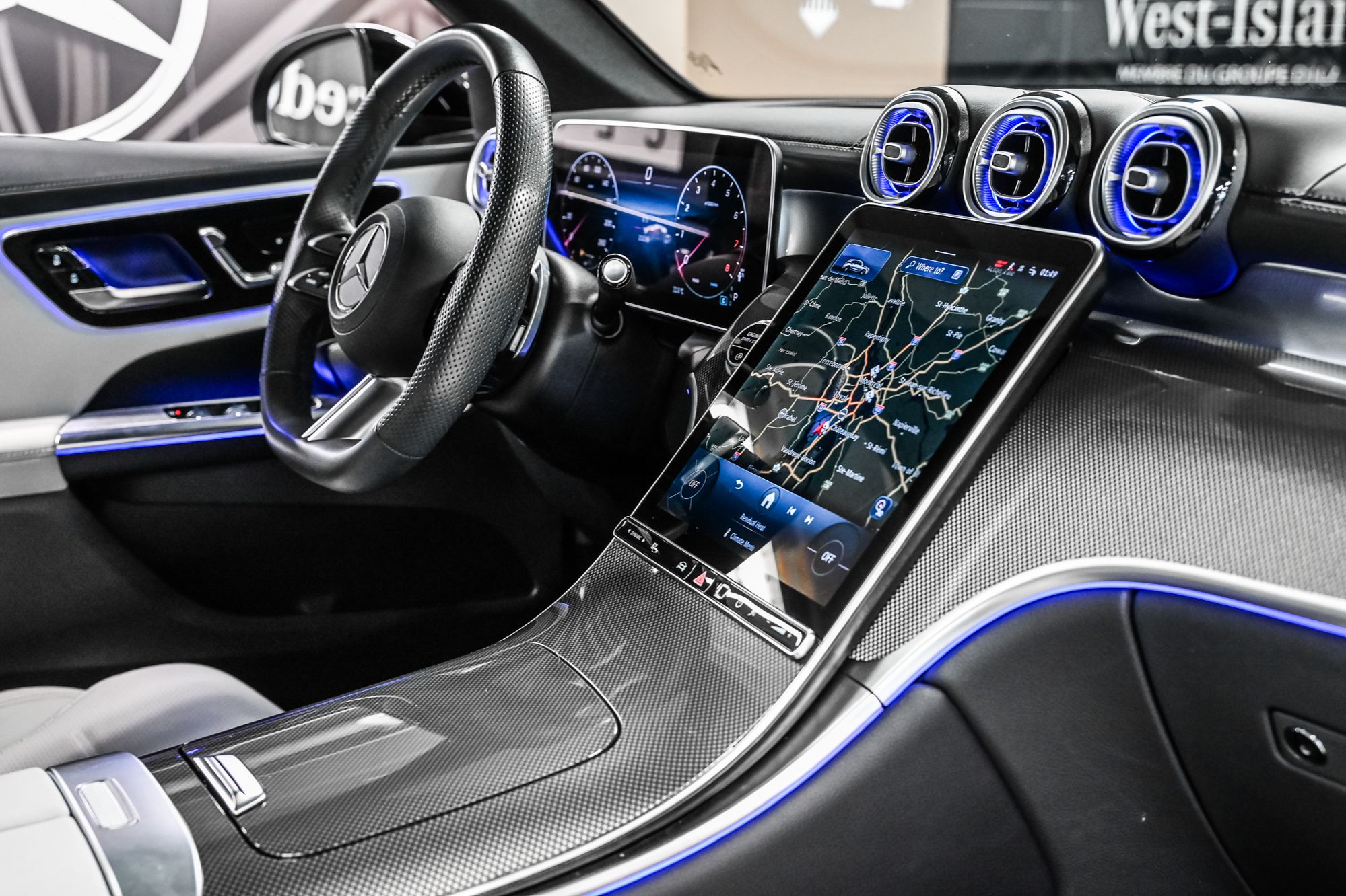 Mercedes-Benz GLC300  2025