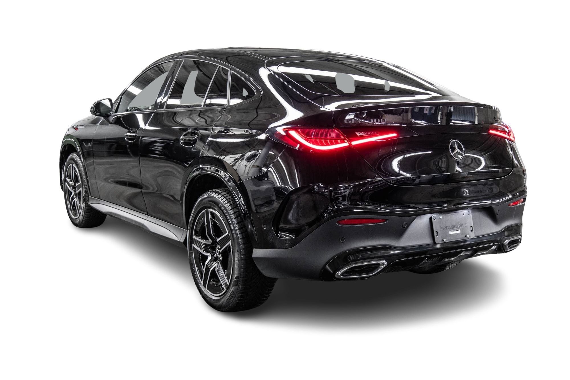 Mercedes-Benz GLC300  2025 à Dollard-des-Ormeaux, Québec