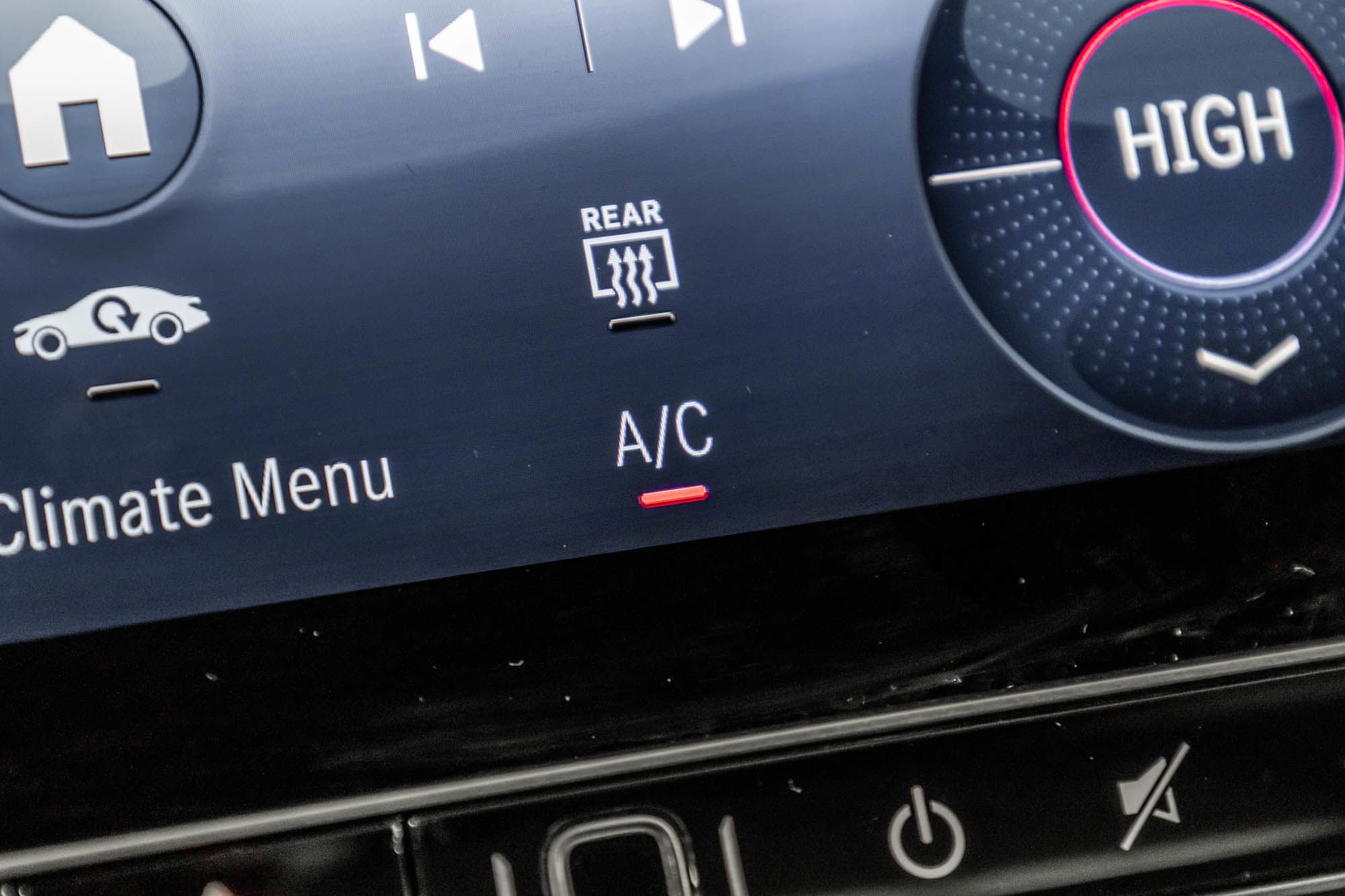 Mercedes-Benz GLC300  2025 à Dollard-des-Ormeaux, Québec